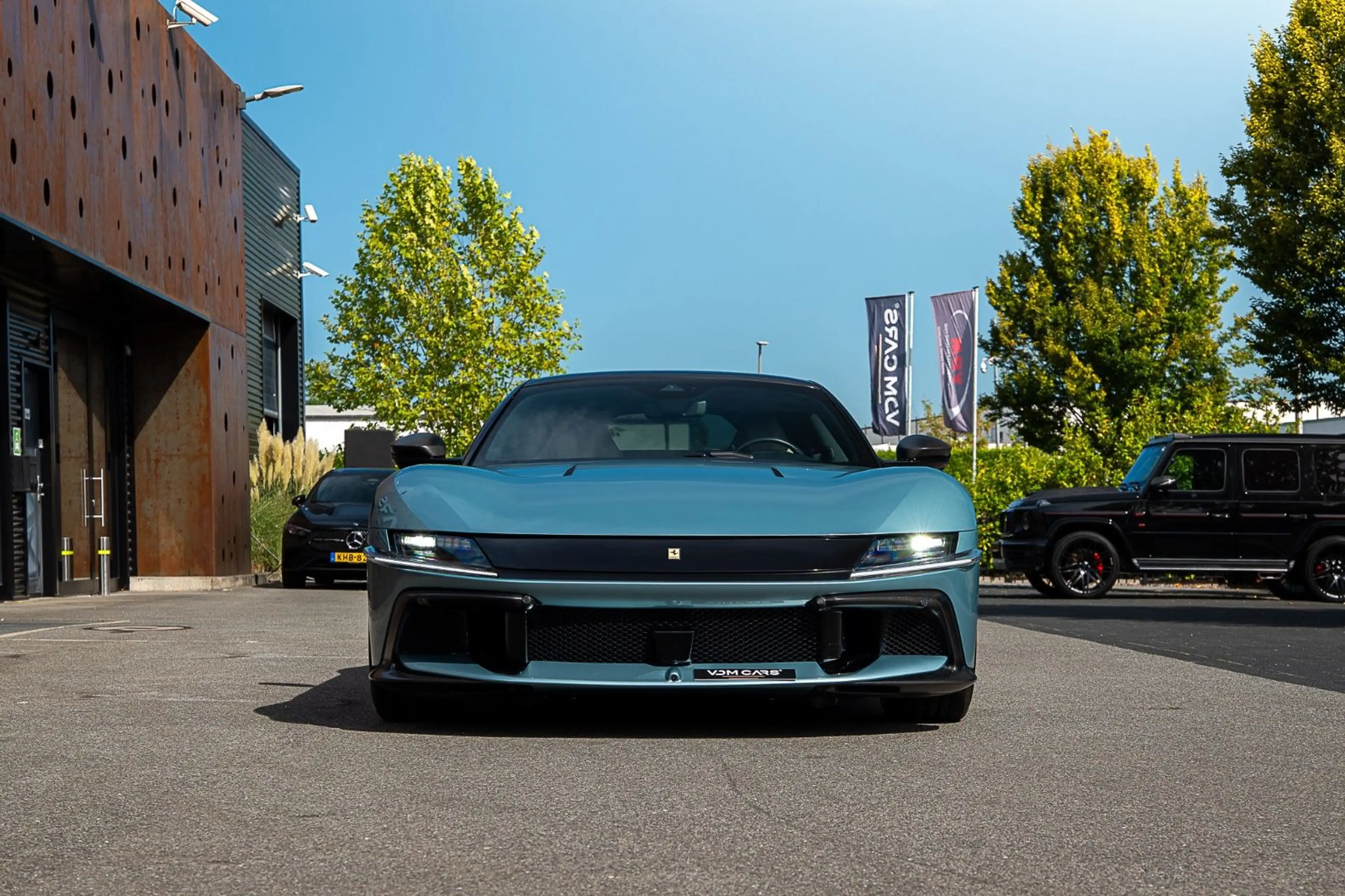 Ferrari 12 Cilindri *MATT Carbon *VOLL *LP 565.205,- *Neu — photo 6