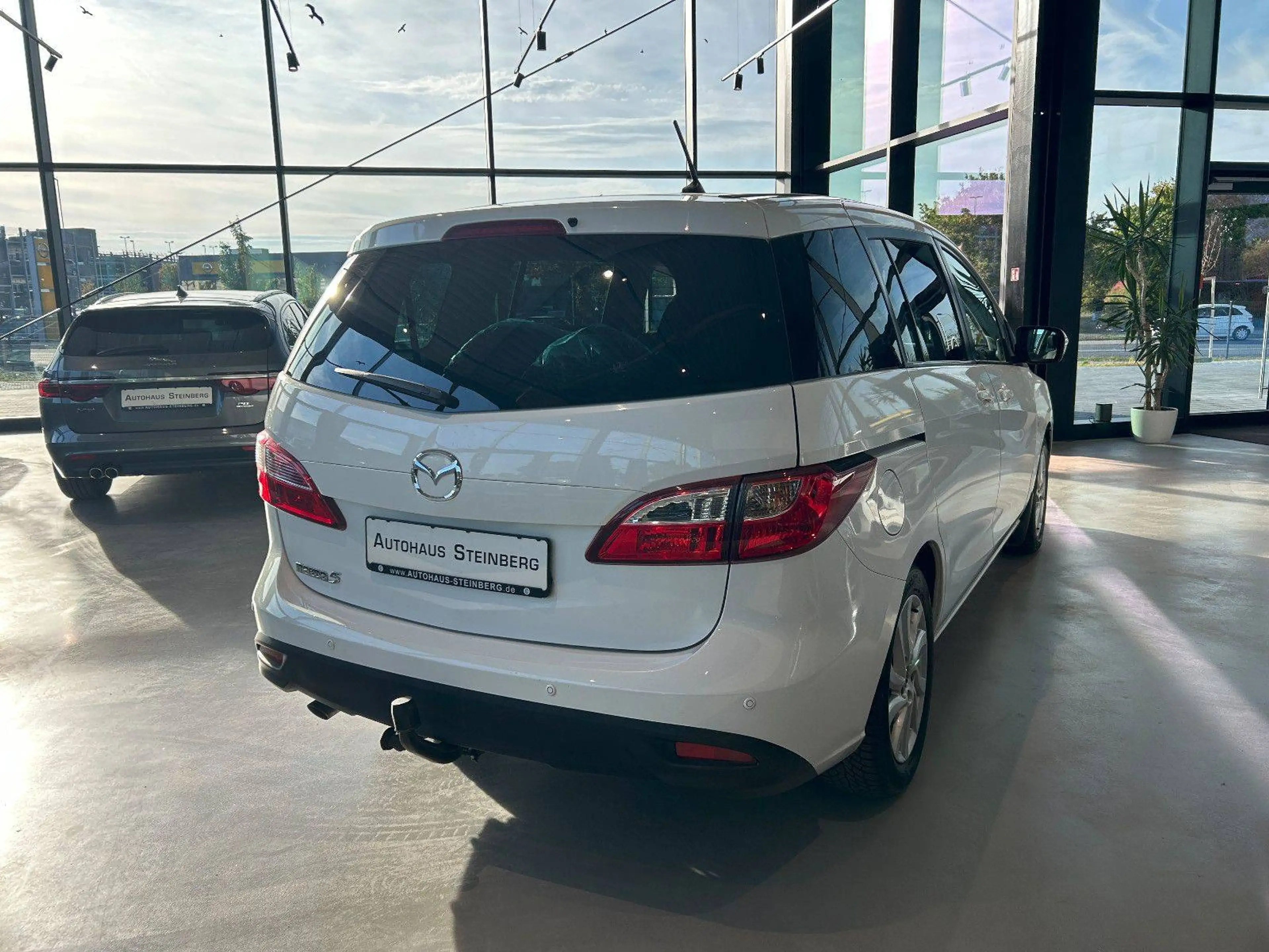 Mazda 5 Center-Line AHK+7 SITZE+SHZ+PDC — photo 9