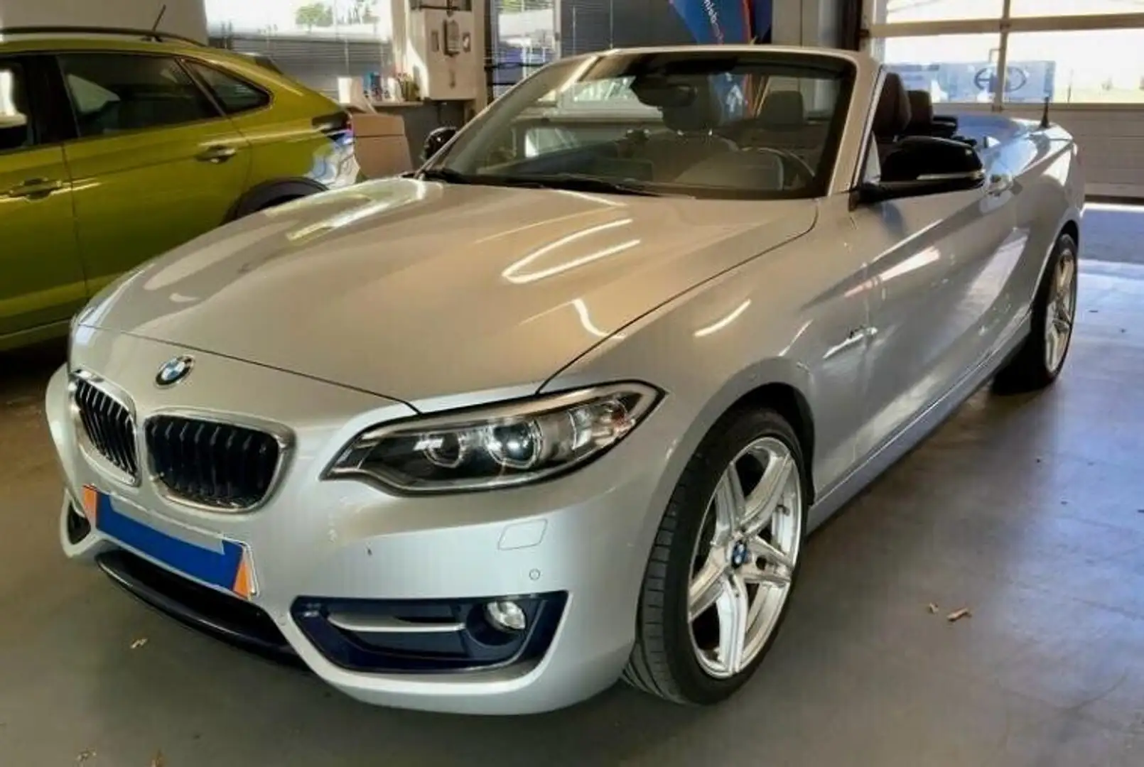 BMW 218 i Cabrio Sport 1.5 136 CV 6M Silber - 1