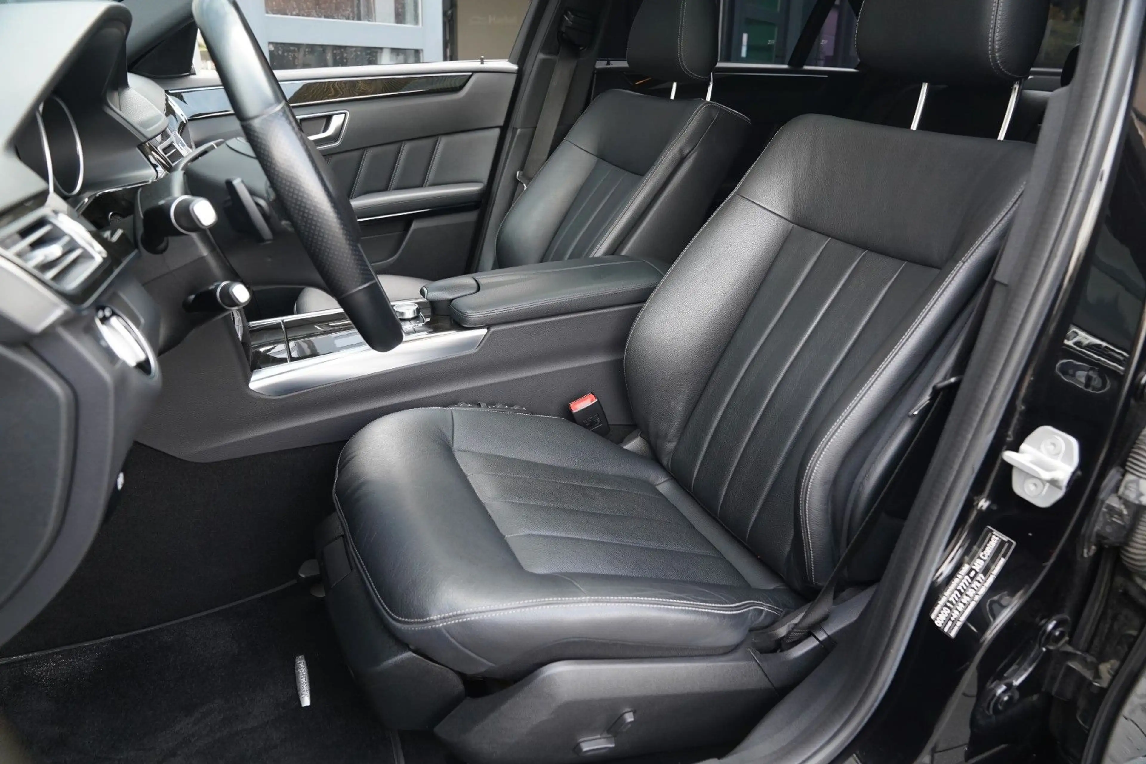 Mercedes-Benz E 250 CDI Avantgarde Comand LED Leder GSD Kamera — photo 15