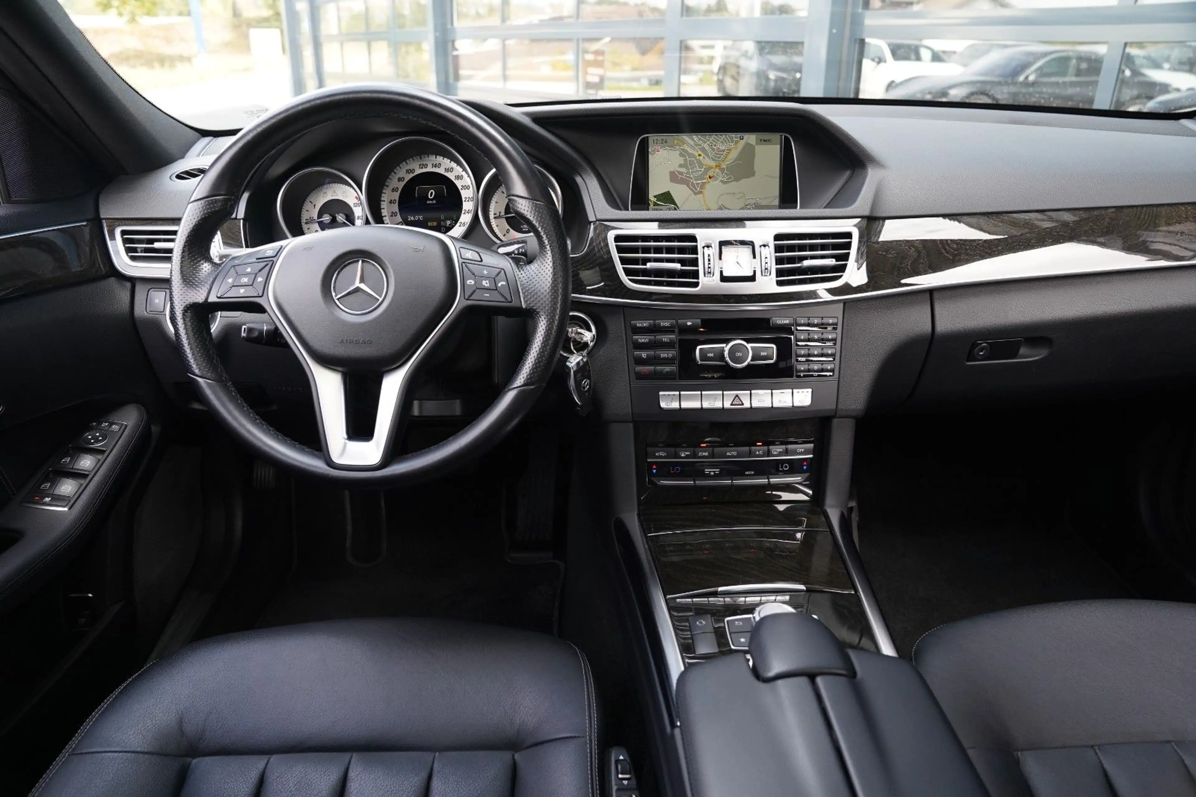 Mercedes-Benz E 250 CDI Avantgarde Comand LED Leder GSD Kamera — photo 11