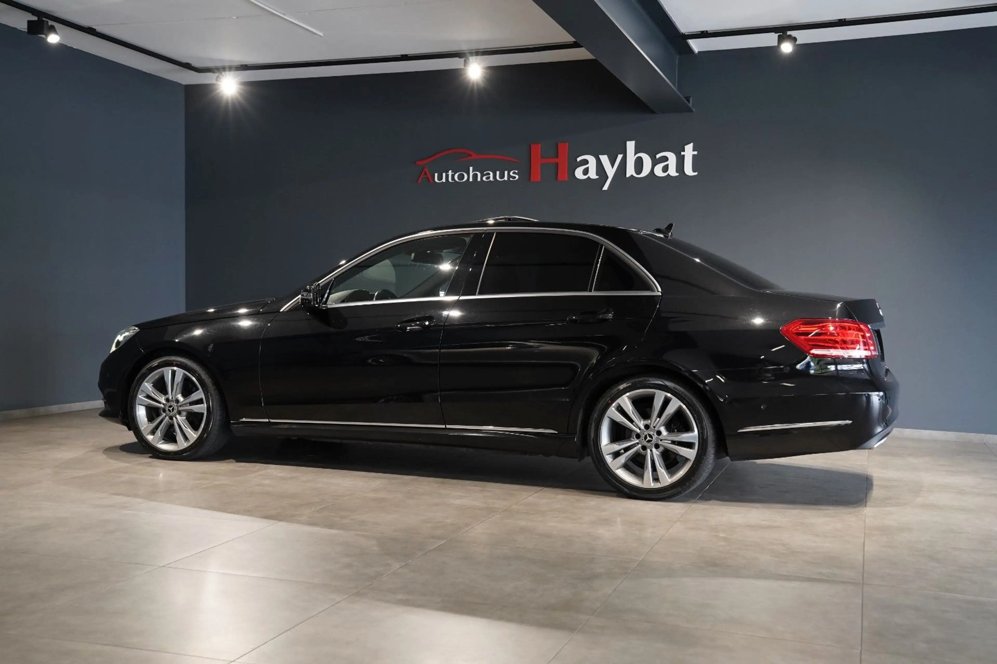 Mercedes-Benz E 250 CDI Avantgarde Comand LED Leder GSD Kamera — photo 5