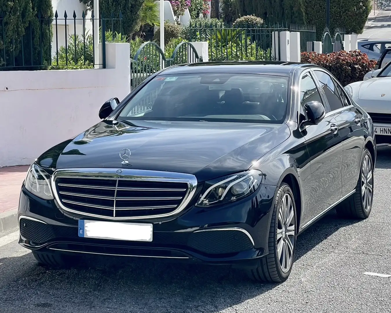 Mercedes-Benz E 220 d 9G-TRONIC - 2