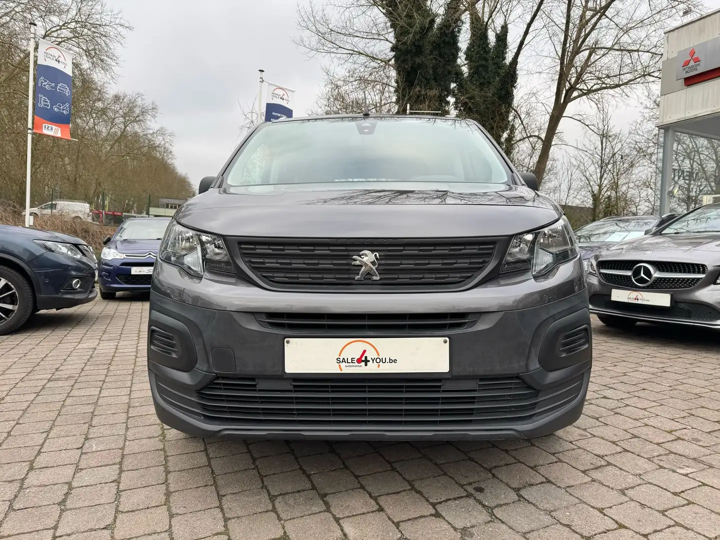 Peugeot Rifter 1.5 BlueHDi Standard Allure S Grijs - 1