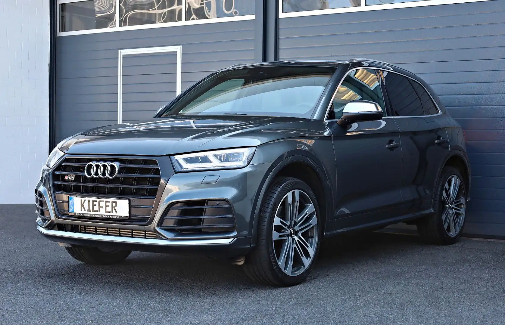 Audi SQ5 3.0 TFSI quattro/WIFI/KAMERA/PDC/TOTW/R21 Grau - 1