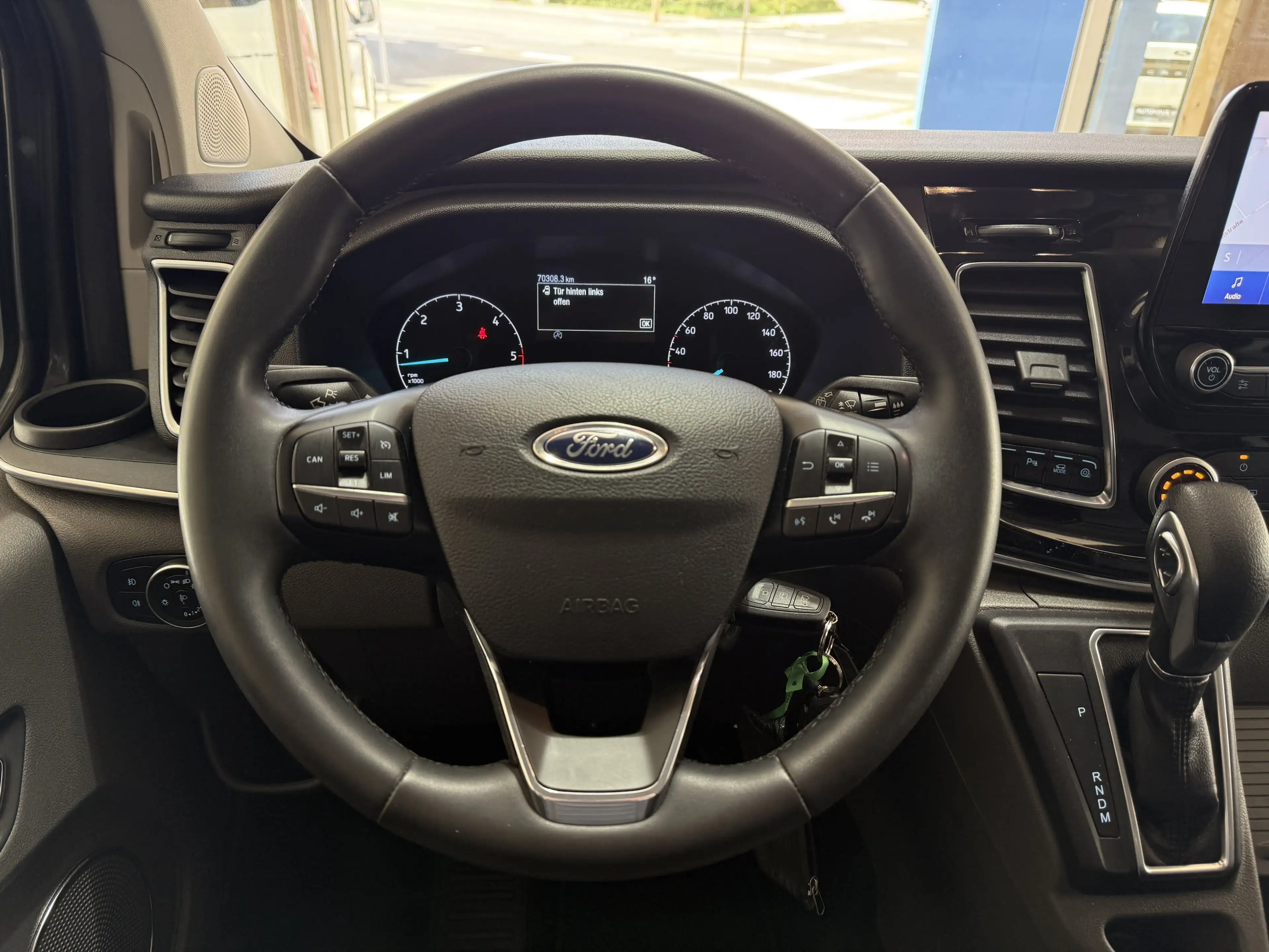 Ford Tourneo Custom L1 Tourneo Titanium X Automatik / AHK/ 230V — photo 12