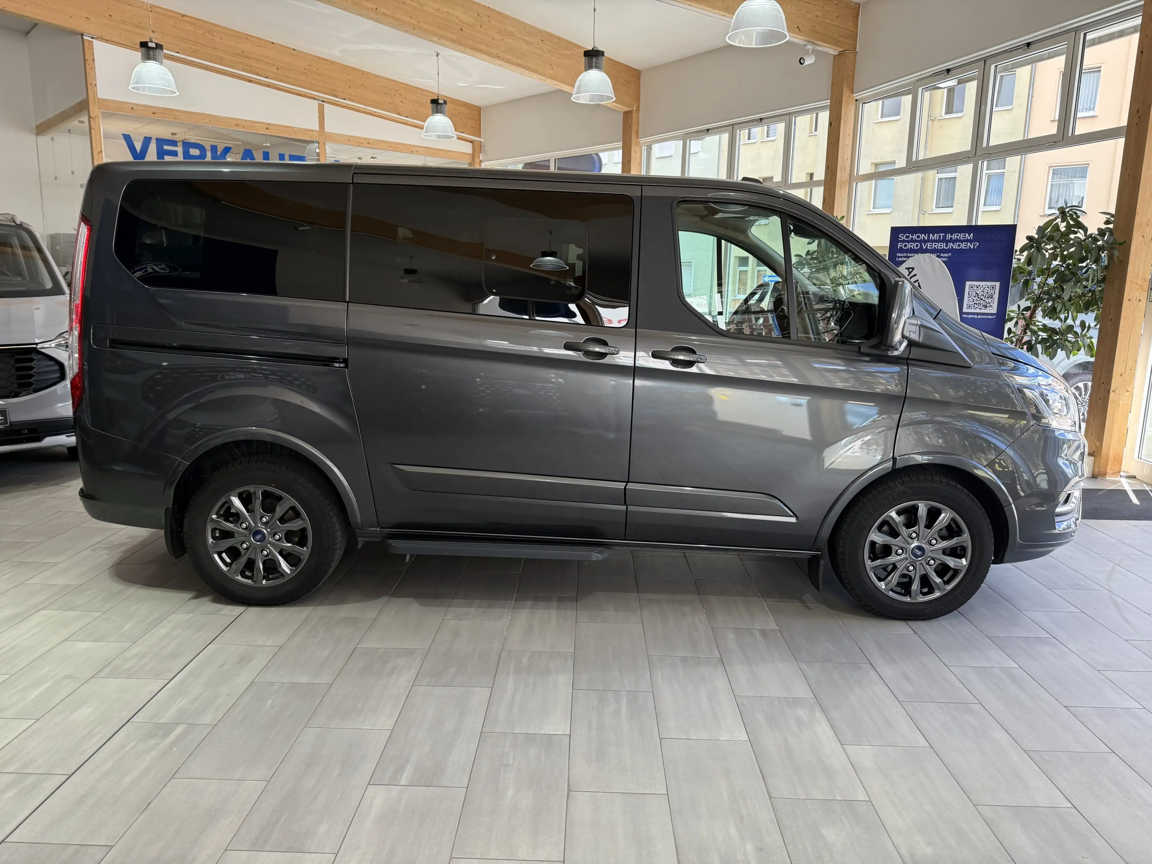 Ford Tourneo Custom L1 Tourneo Titanium X Automatik / AHK/ 230V — photo 4