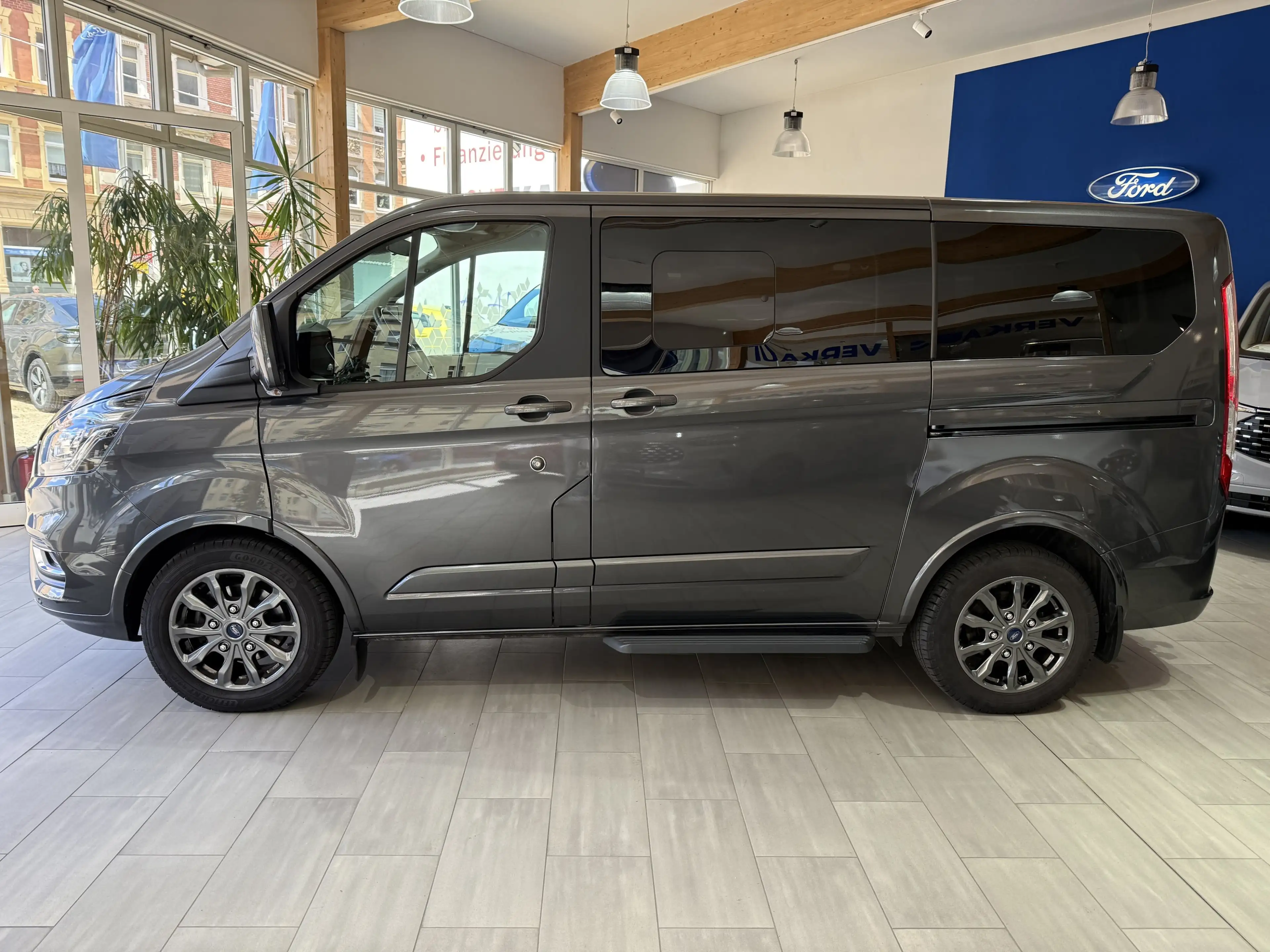 Ford Tourneo Custom L1 Tourneo Titanium X Automatik / AHK/ 230V — photo 8