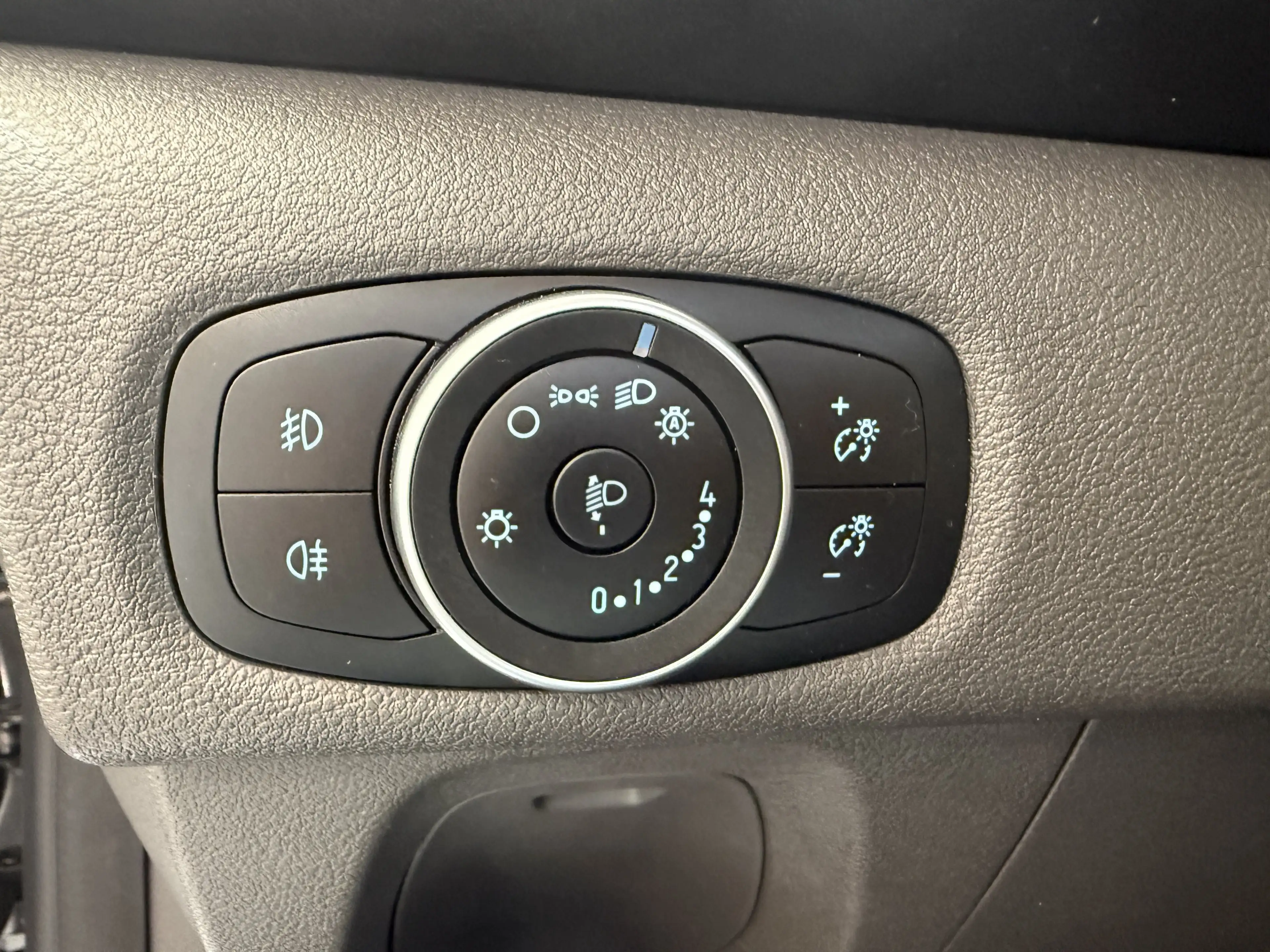 Ford Tourneo Custom L1 Tourneo Titanium X Automatik / AHK/ 230V — photo 15