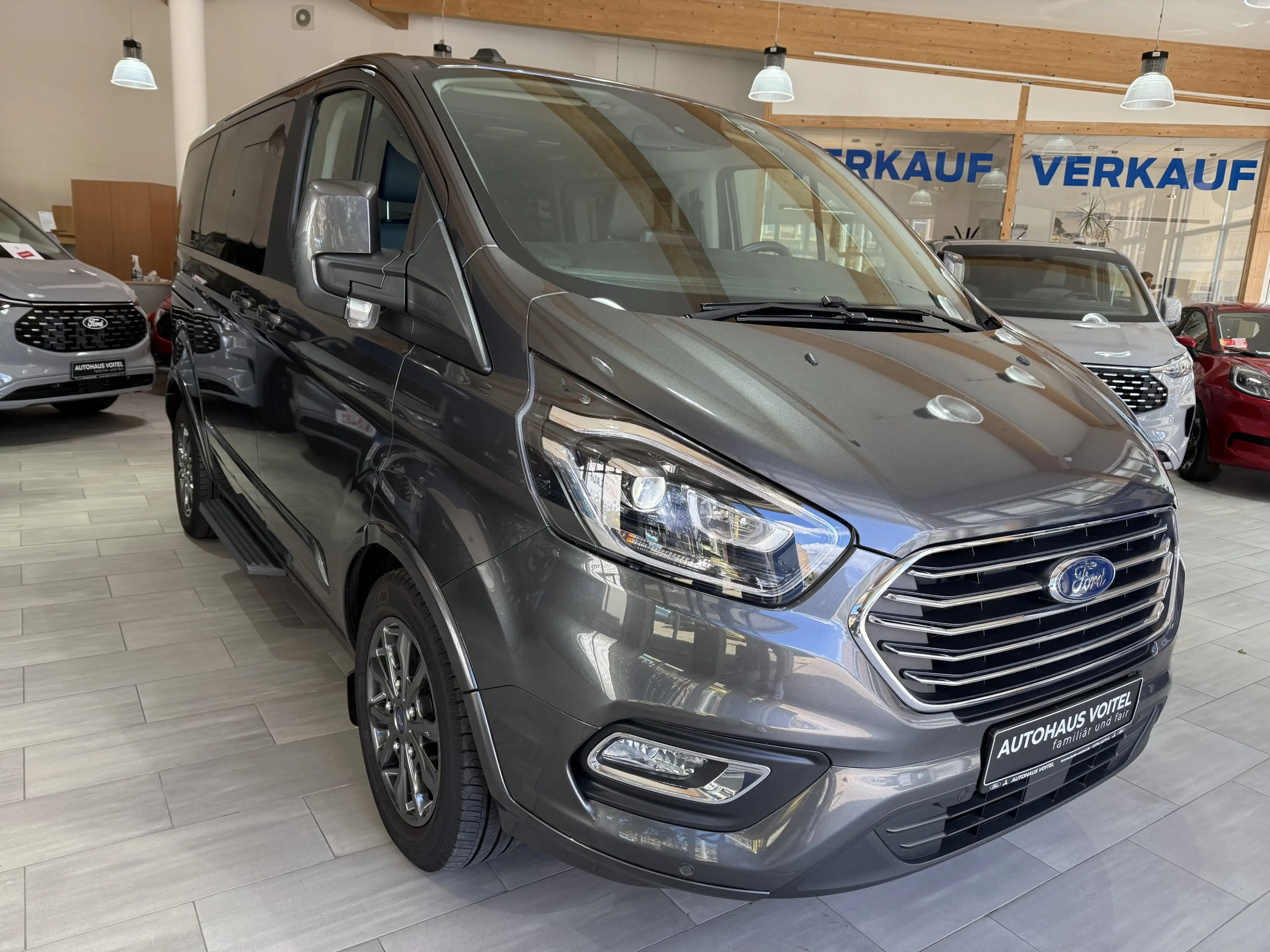 Ford Tourneo Custom L1 Tourneo Titanium X Automatik / AHK/ 230V — photo 3