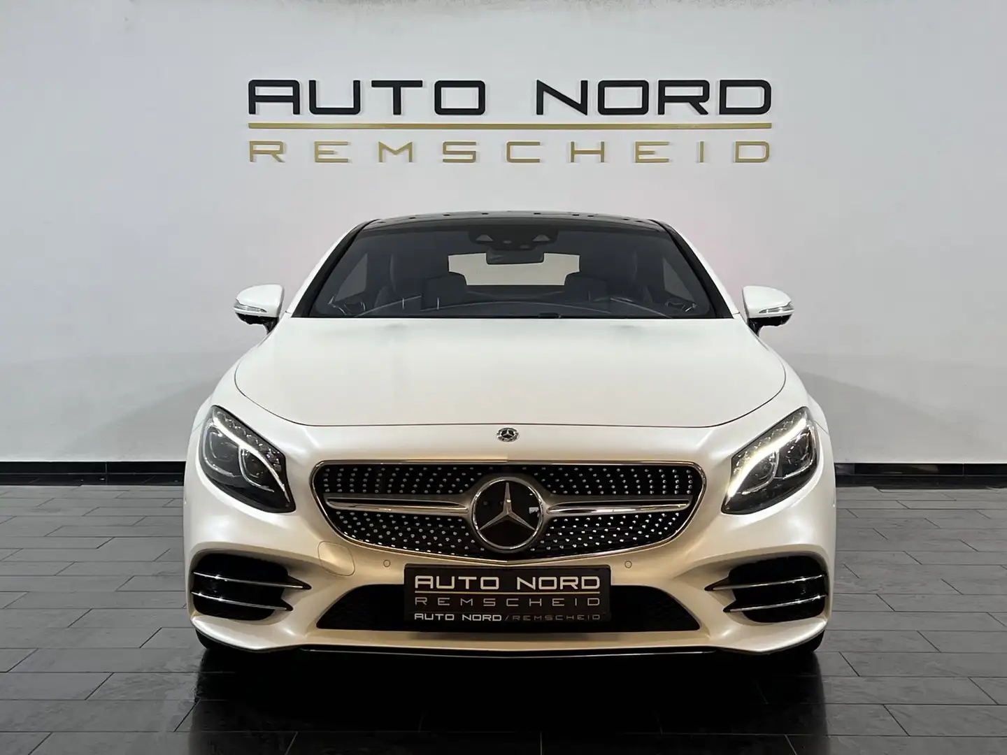 Mercedes-Benz S 560 Coupé AMG 4Matic*1.Hand*MWST*Pano*U.Frei* Weiß - 2