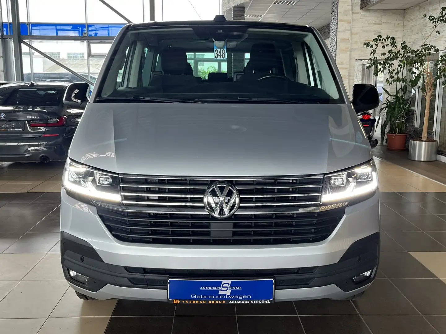 Volkswagen T6 Multivan T6.1*Edition*7-Sitze*AHK*LED*St-Heizung Silber - 2