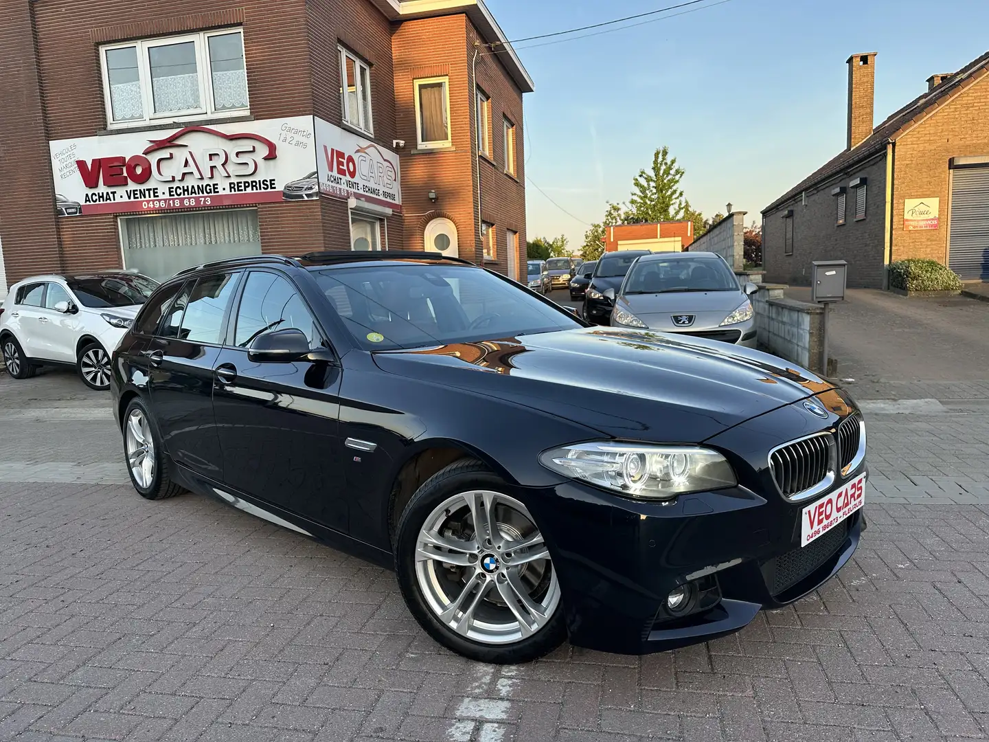 BMW 520 dA Pack M Autom. / Pano Cockpit Camera GPS Cuir Bleu - 1