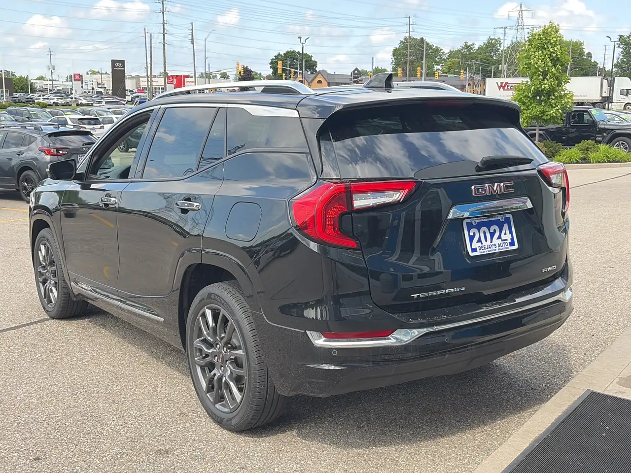 GMC Terrain photo GMC Terrain