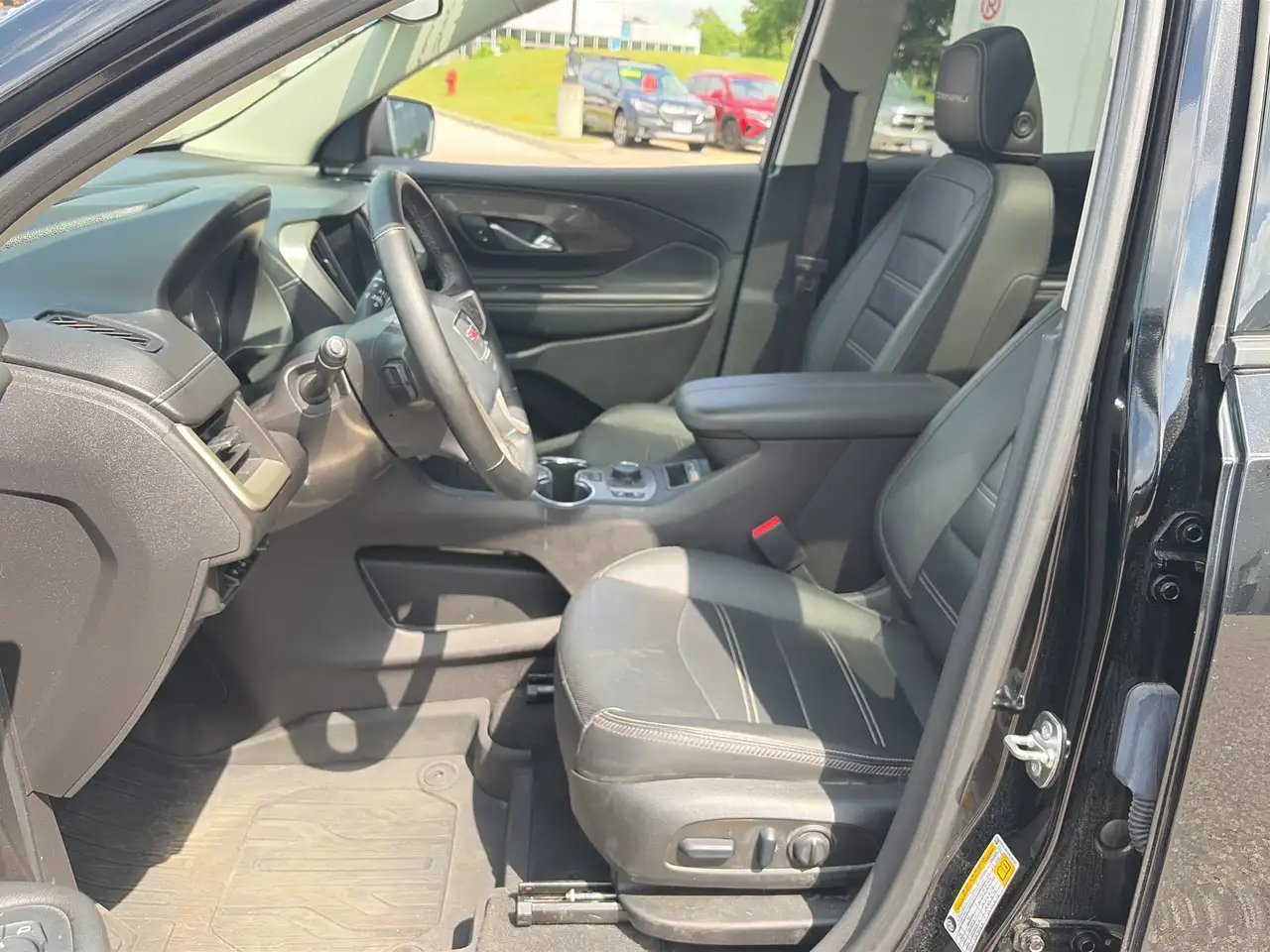 GMC Terrain photo GMC Terrain