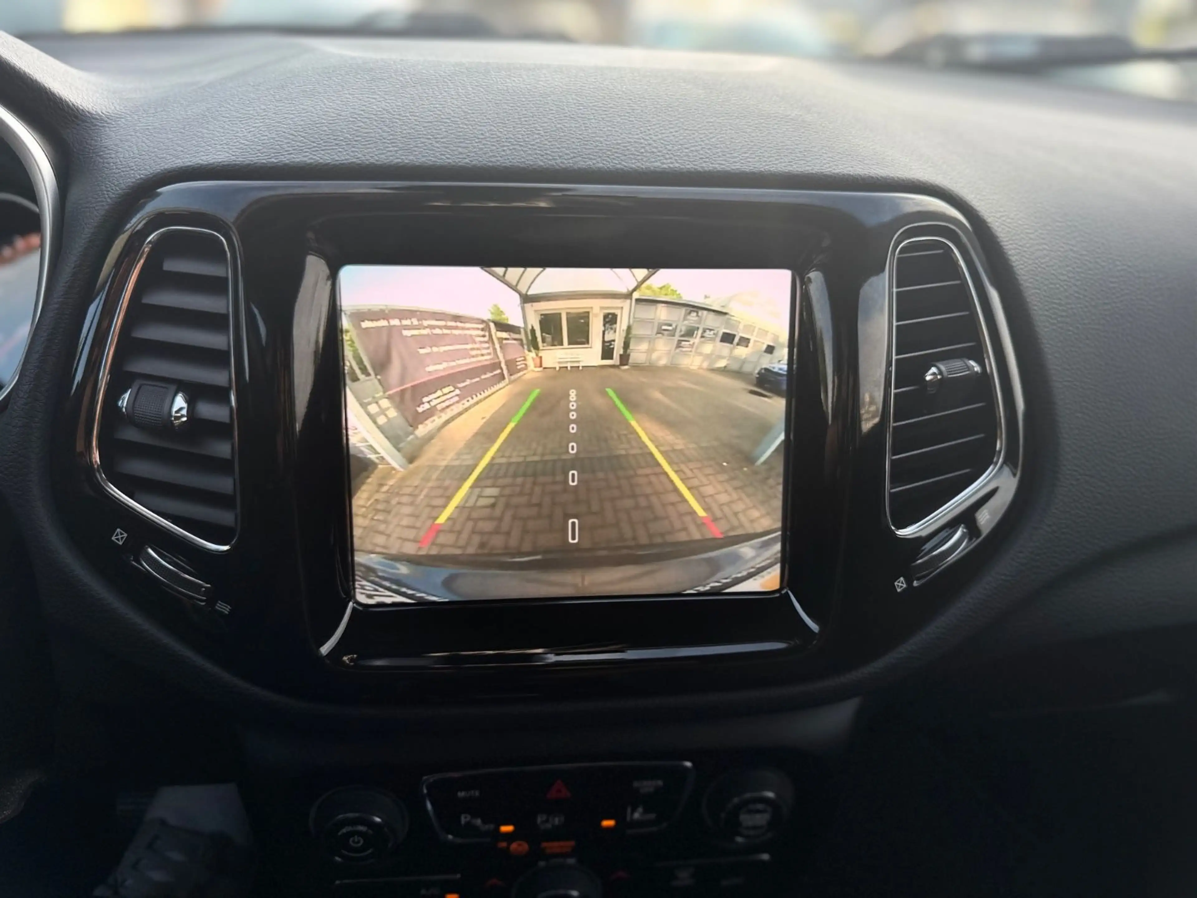 Jeep Compass Limited FWD Aut. LED+Kam+Leder+Navi+ACC — photo 10
