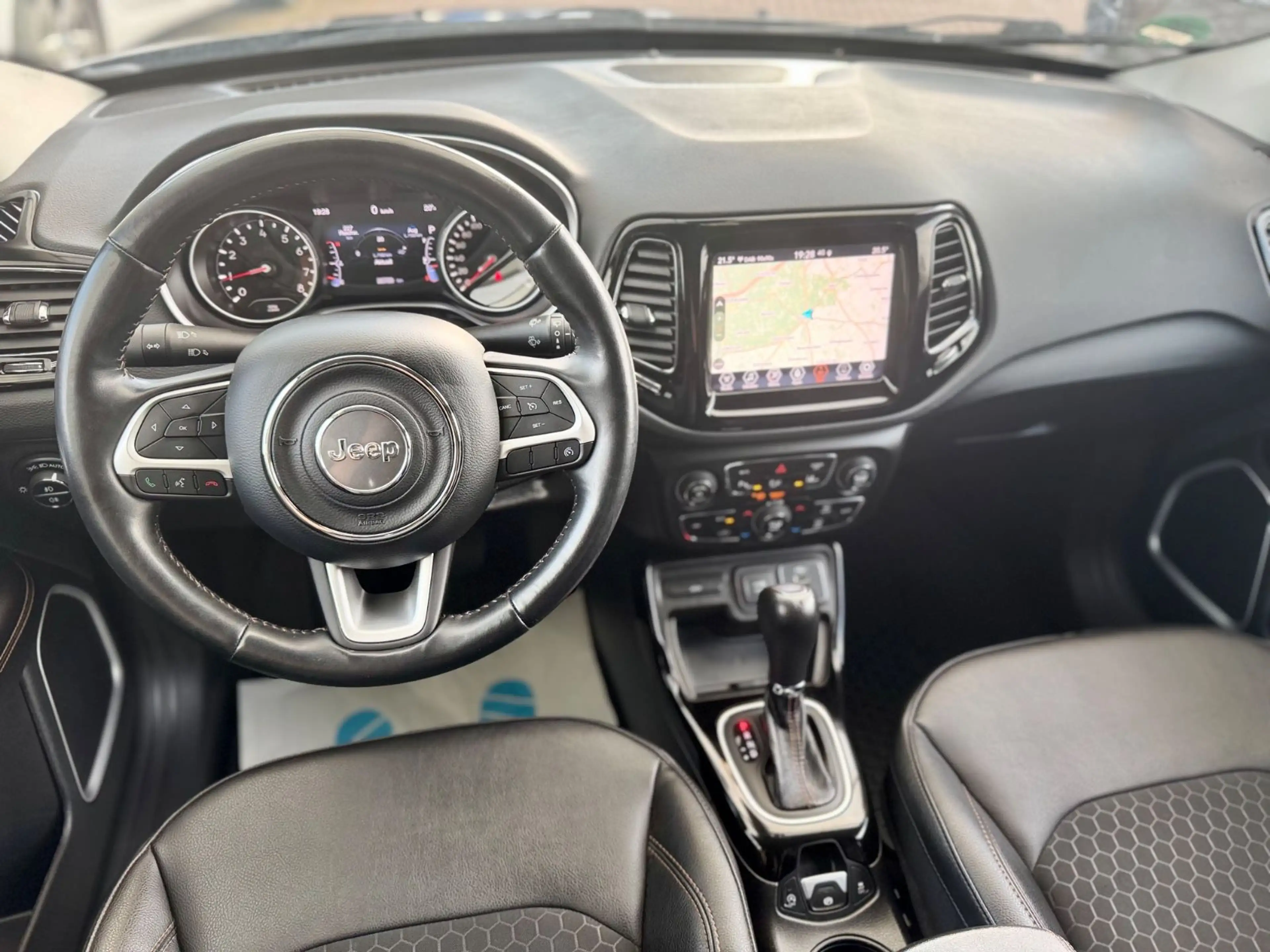 Jeep Compass Limited FWD Aut. LED+Kam+Leder+Navi+ACC — photo 9