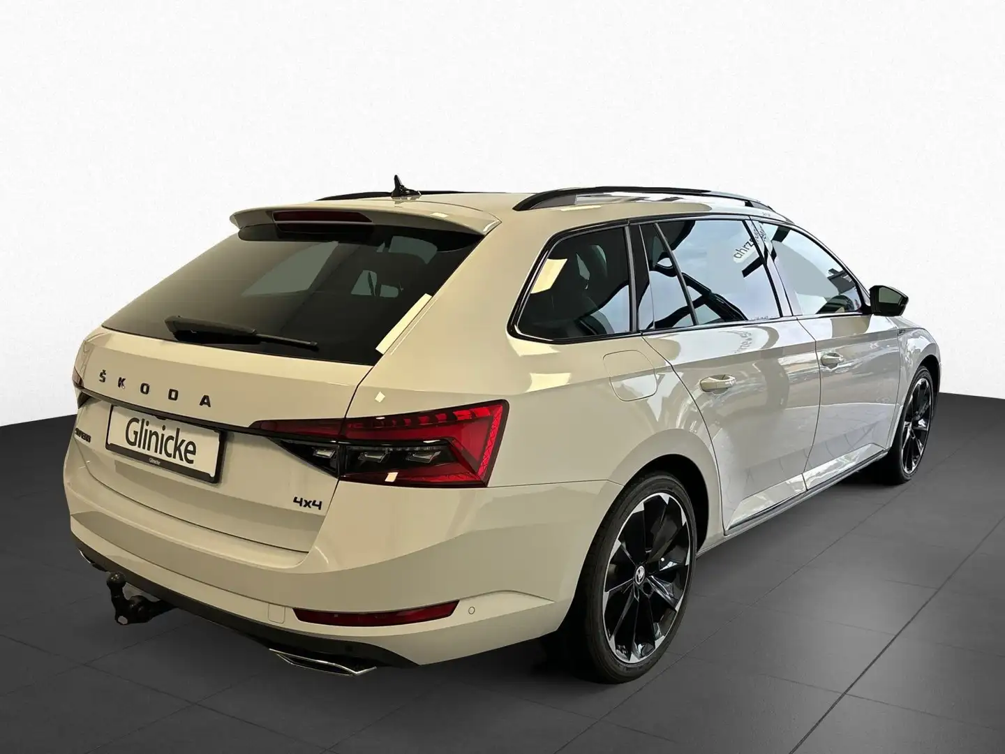 Skoda Superb Combi Sportline 2,0 TSI 206 kW 7-Gang DSG White - 2