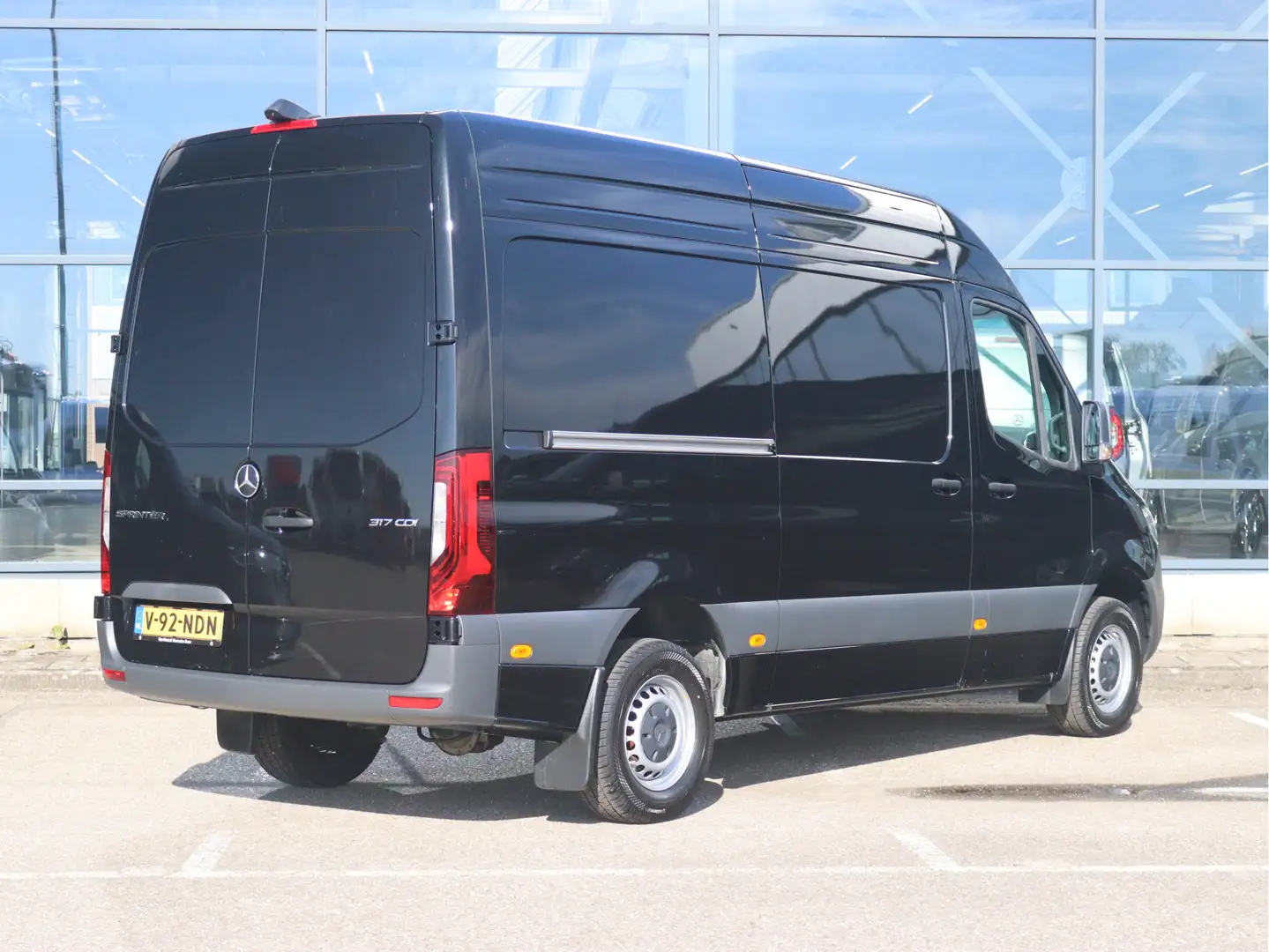 Mercedes-Benz Sprinter 317 CDI L2H2 Select | AIRCO/CRUISE/CAMERA/3.500 KG Noir - 2