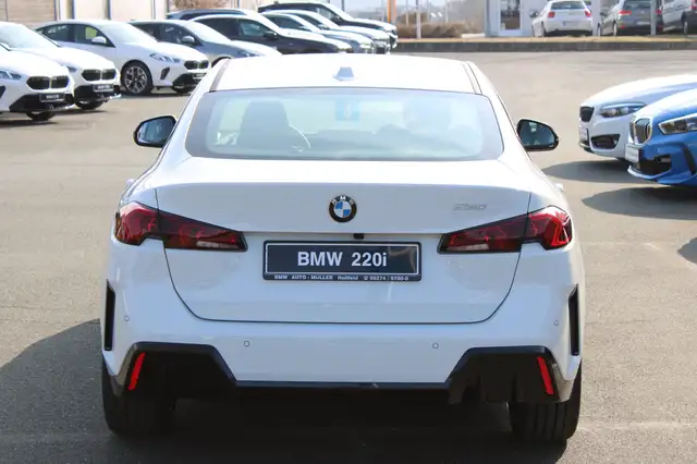 BMW 2 Series view 6