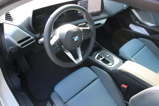 BMW 2 Series view 8