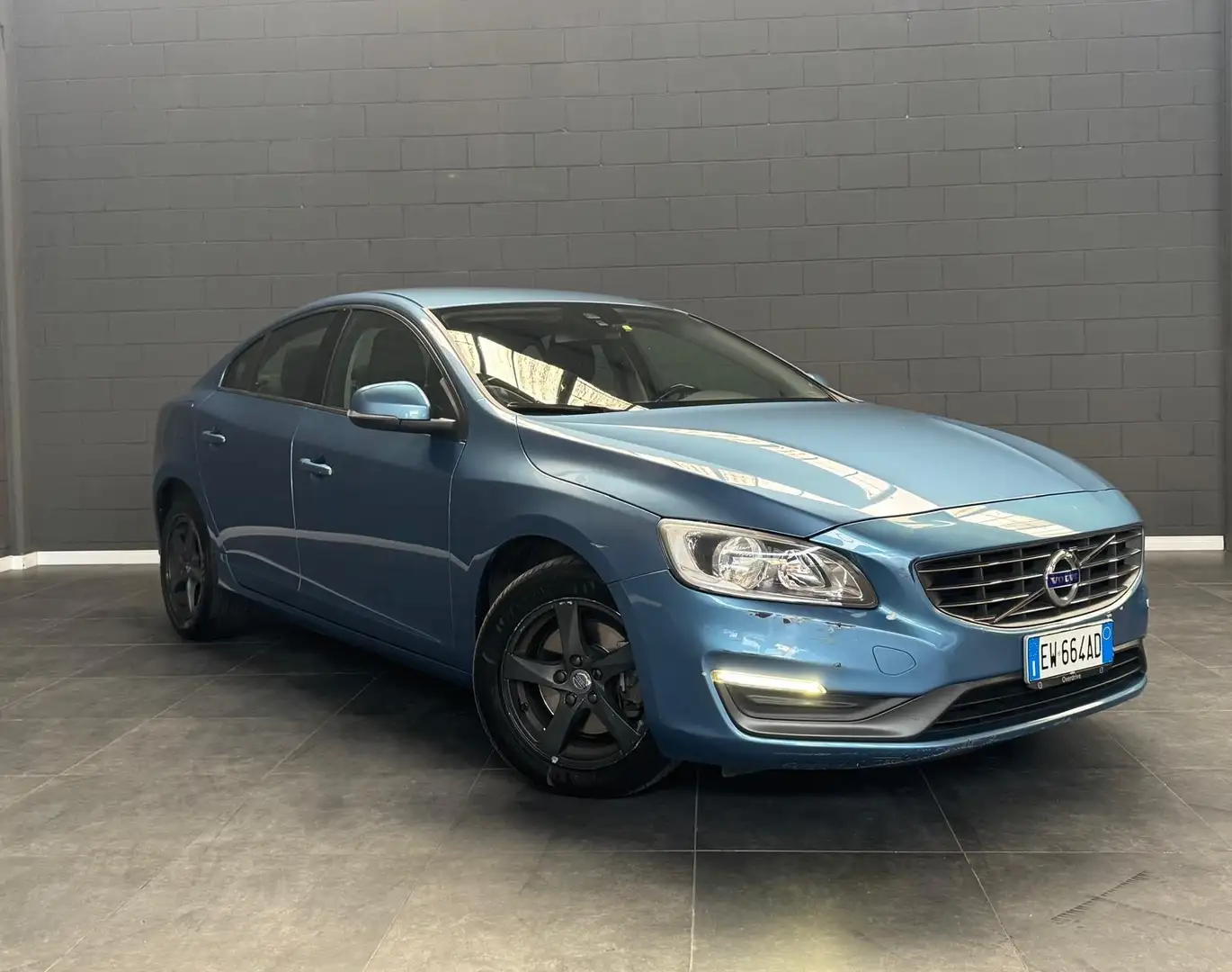 Volvo S60 2.0 CAMBIO AUTOMATICO ADATTA A NEOPATENTATI - 1