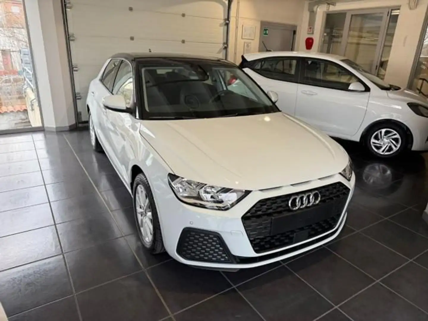 Audi A1 SPB 30 TFSI S tronic Business 116CV - Km Zero Bianco - 2