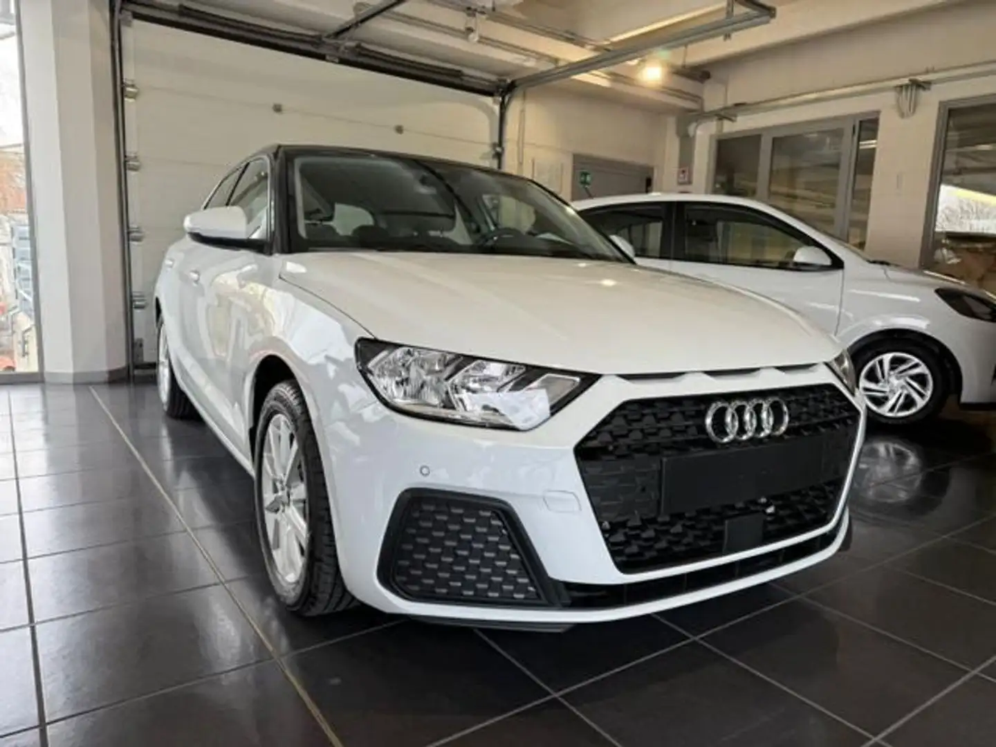 Audi A1 SPB 30 TFSI S tronic Business 116CV - Km Zero Bianco - 1