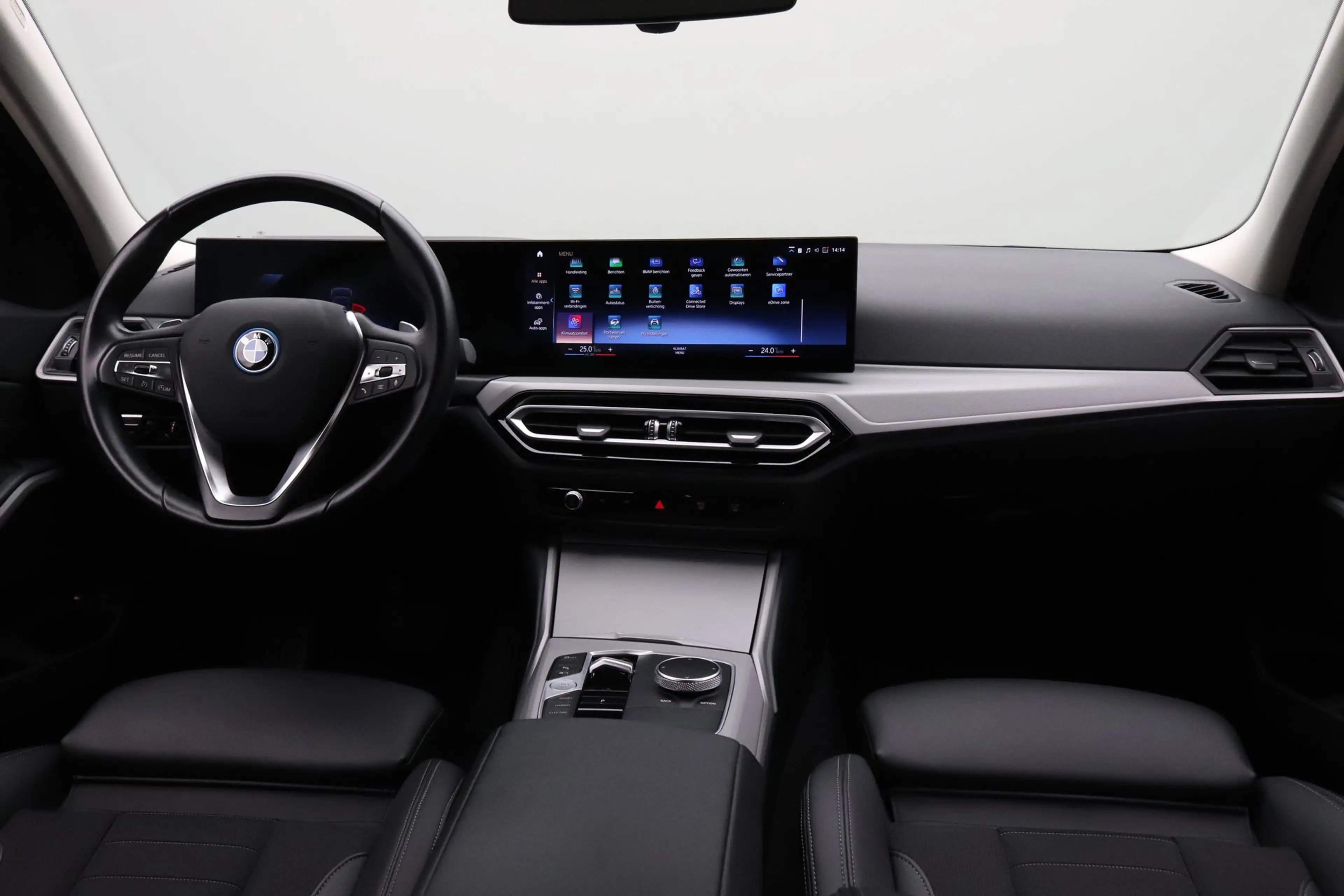 BMW 330 3-serie Touring 330e | Widescreen Display | PDC | — photo 3