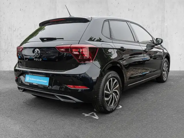 Volkswagen Polo view 4