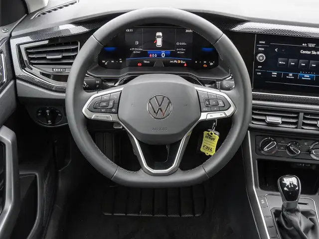 Volkswagen Polo view 11