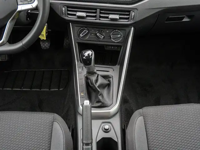 Volkswagen Polo view 14