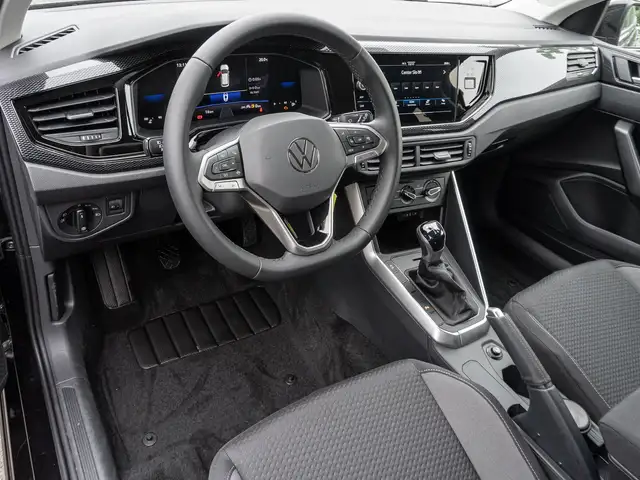 Volkswagen Polo view 9