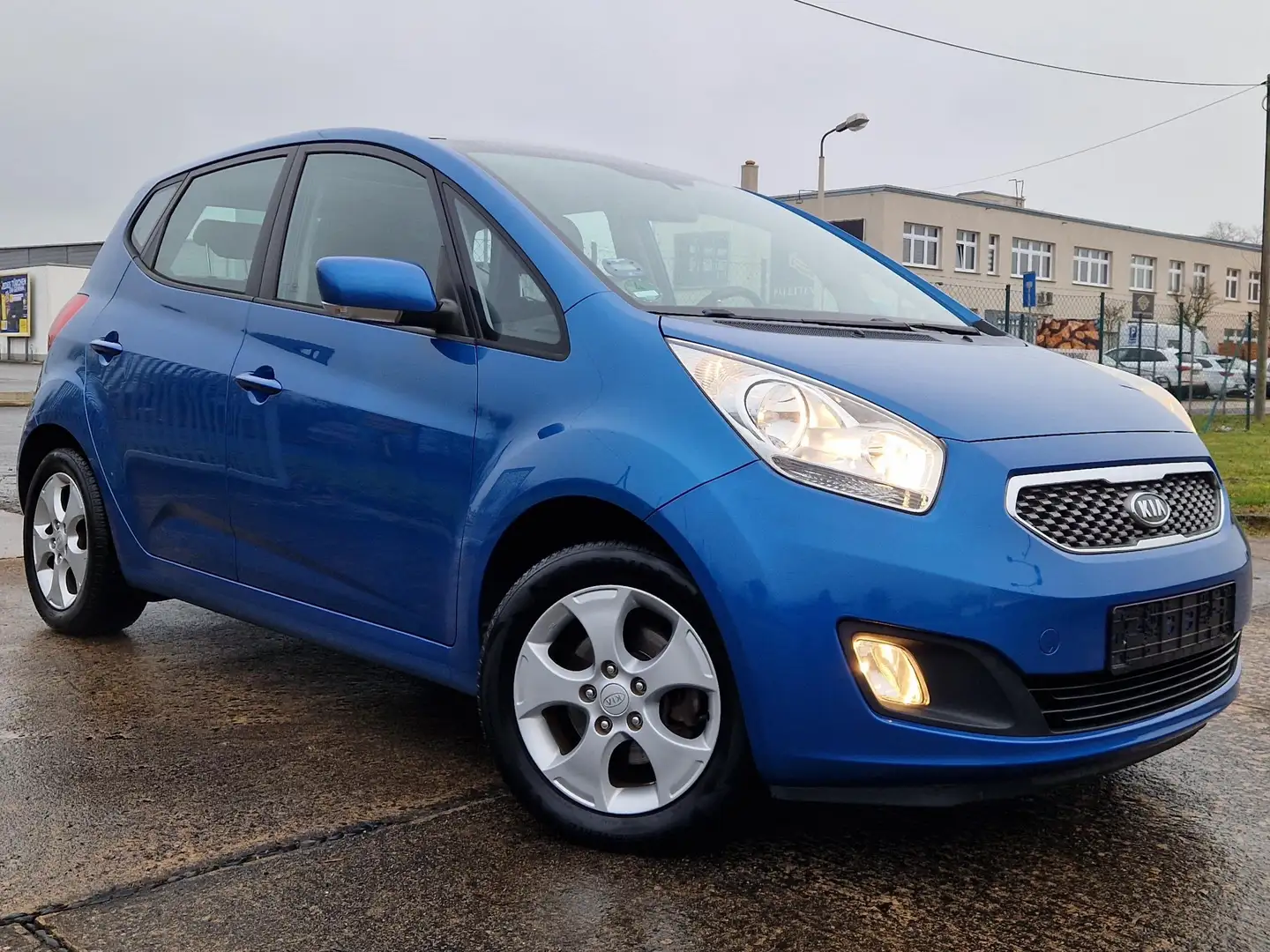 Kia Venga sehr gepflegt 1,4 Spirit Klima Sitzhzg. Pano PDC Blau - 1