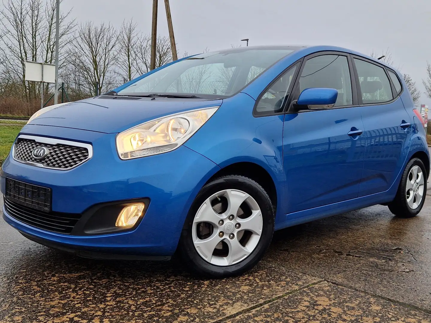 Kia Venga sehr gepflegt 1,4 Spirit Klima Sitzhzg. Pano PDC Blau - 2