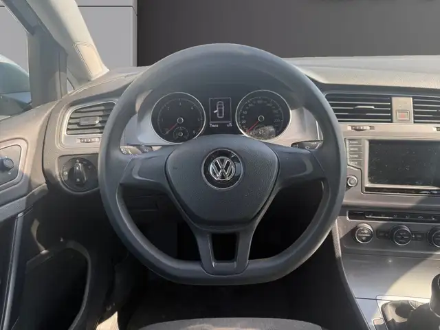 Volkswagen Golf view 13
