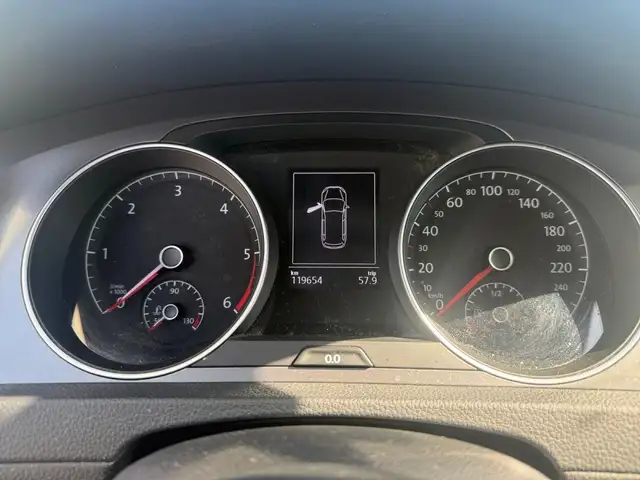 Volkswagen Golf view 14