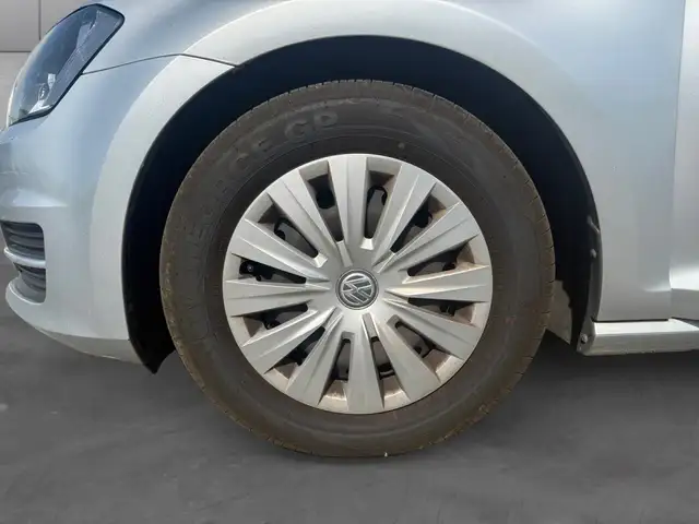 Volkswagen Golf view 15