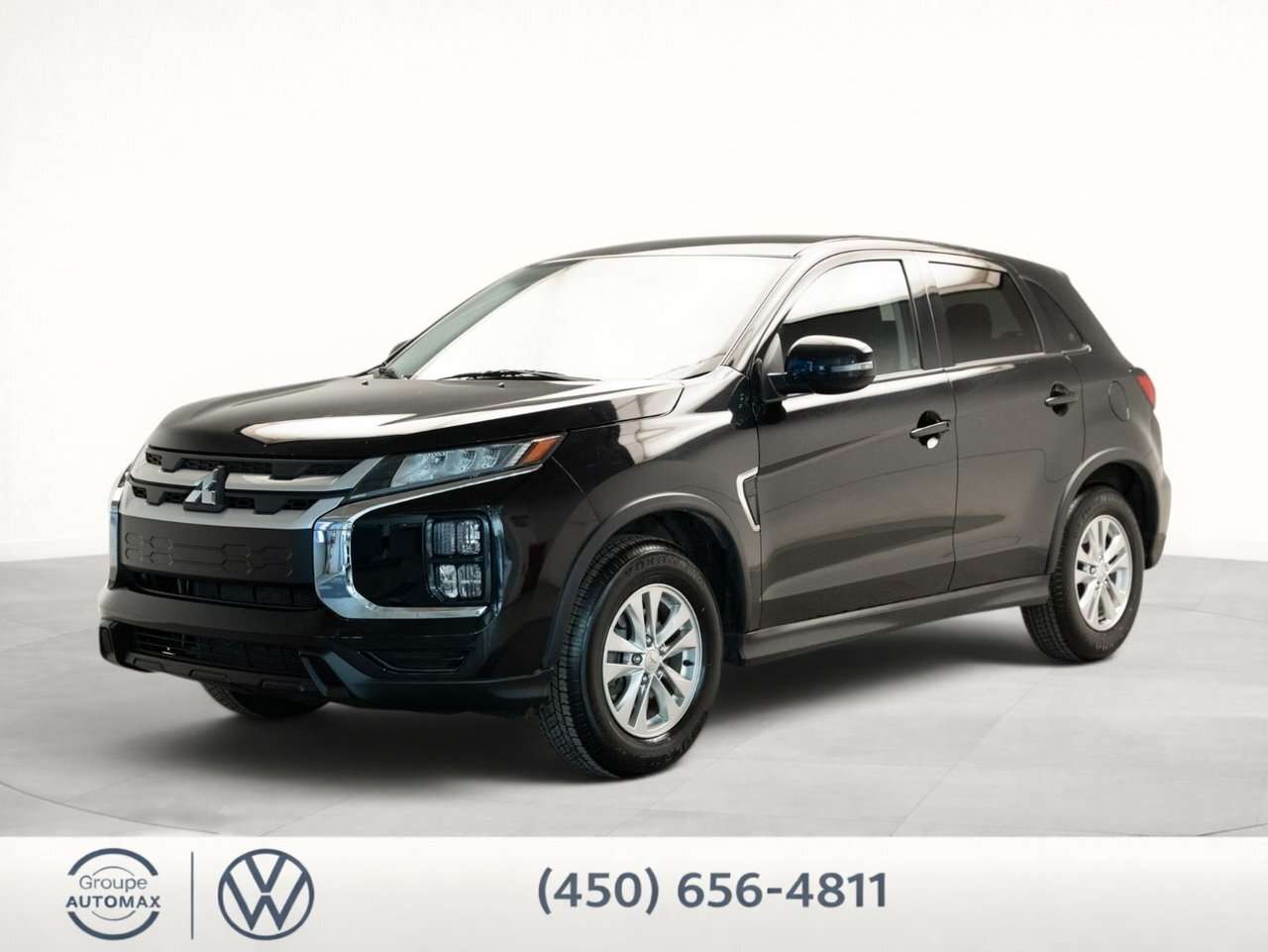2024 Mitsubishi RVR SE AWD Heated seats | Carplay | Camera | Blind spo