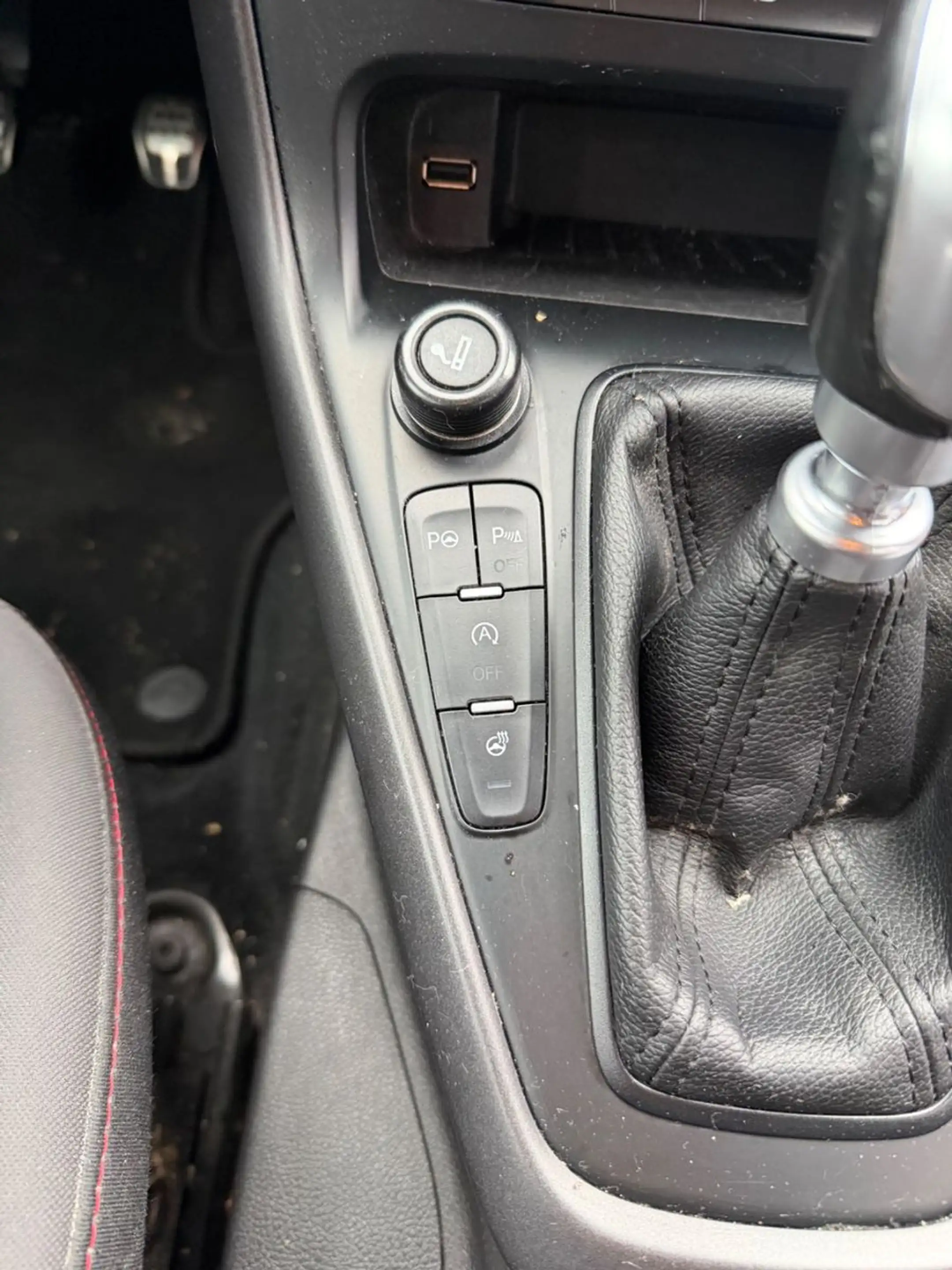 Ford Focus Turnier ST-Line — photo 7