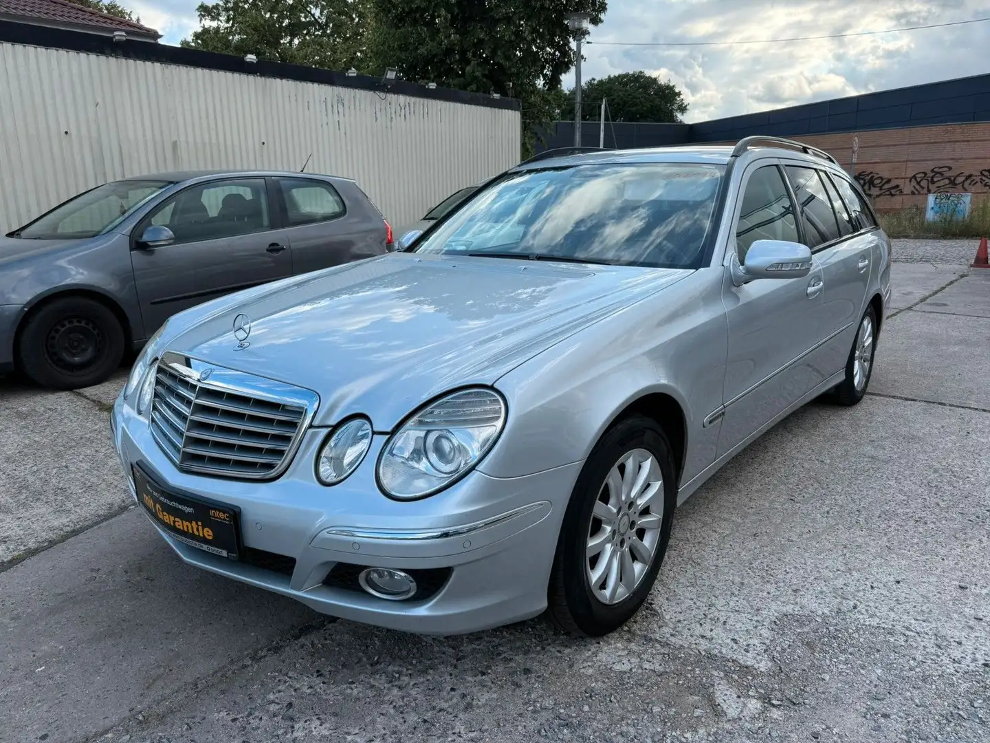 Mercedes-Benz E 200 T-Modell  Kompressor*TUV NEU* Argent - 1