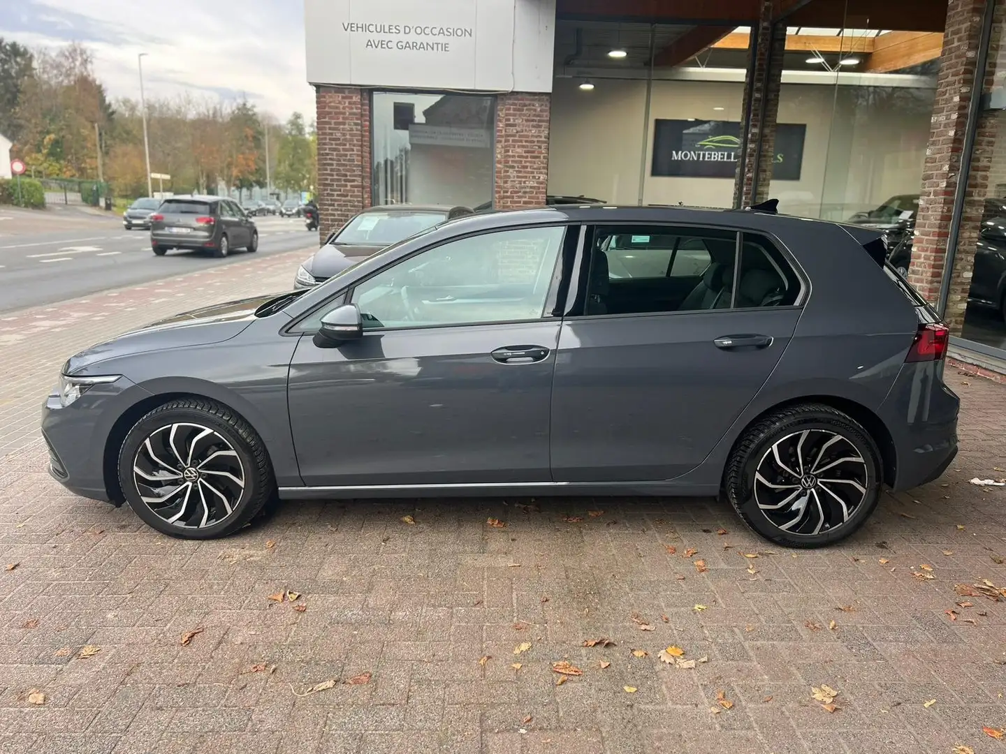 Volkswagen Golf Golf 1.0 eTSI Life Premiun DSG***GSM 0475323828*** Gris - 1