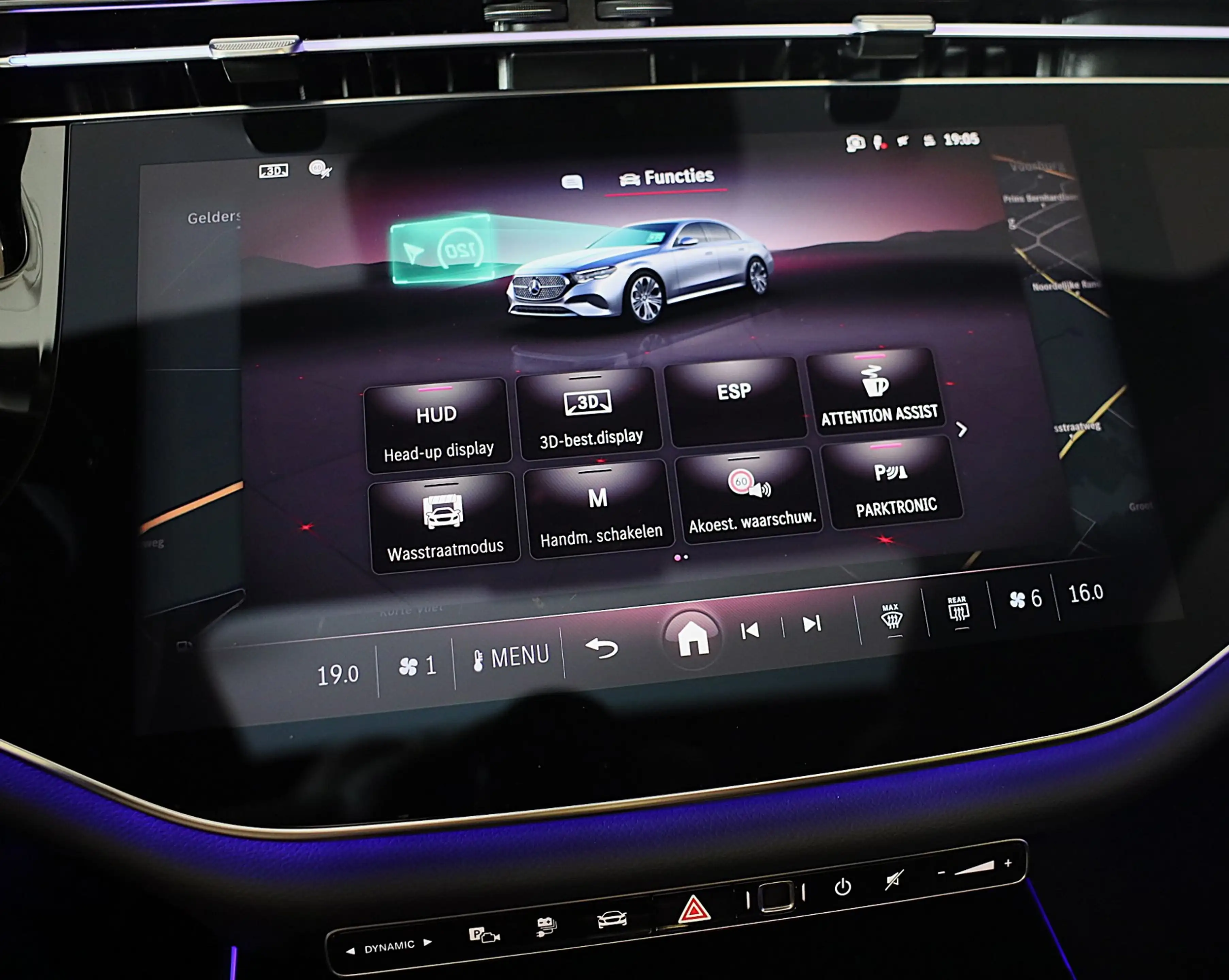 Mercedes-Benz E 300 e AMG 53 Look / Massage / Burmester 4D / Head Up / — photo 13