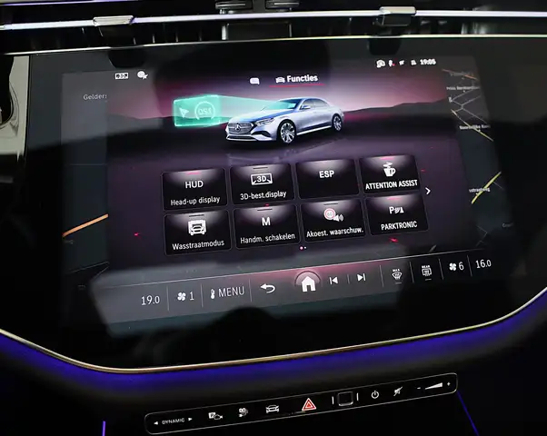Mercedes-Benz E-Class view 13