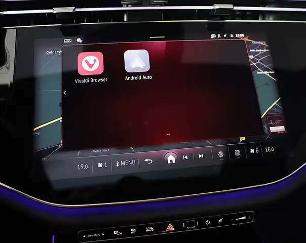 Mercedes-Benz E-Class view 16