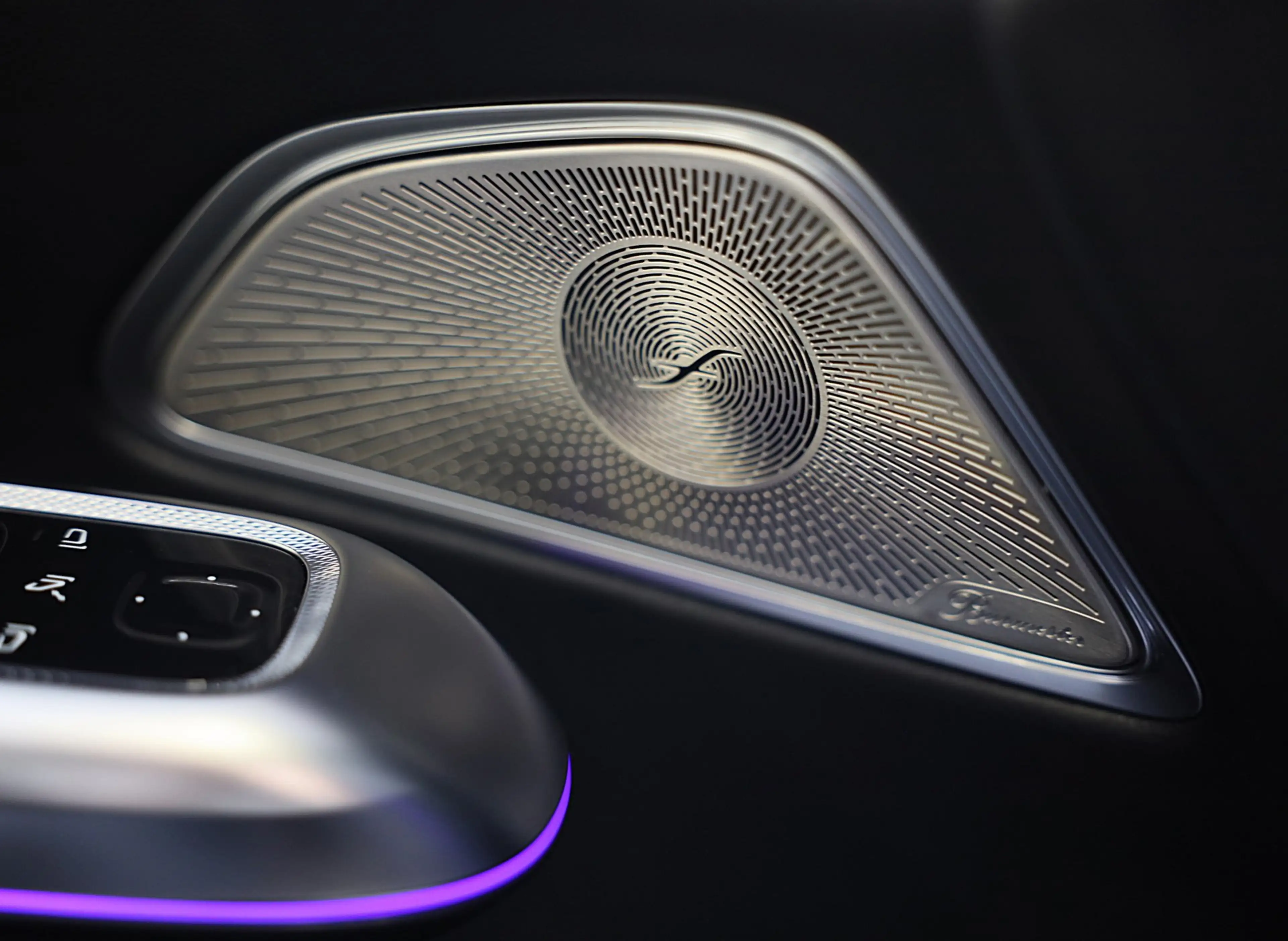 Mercedes-Benz E 300 e AMG 53 Look / Massage / Burmester 4D / Head Up / — photo 36