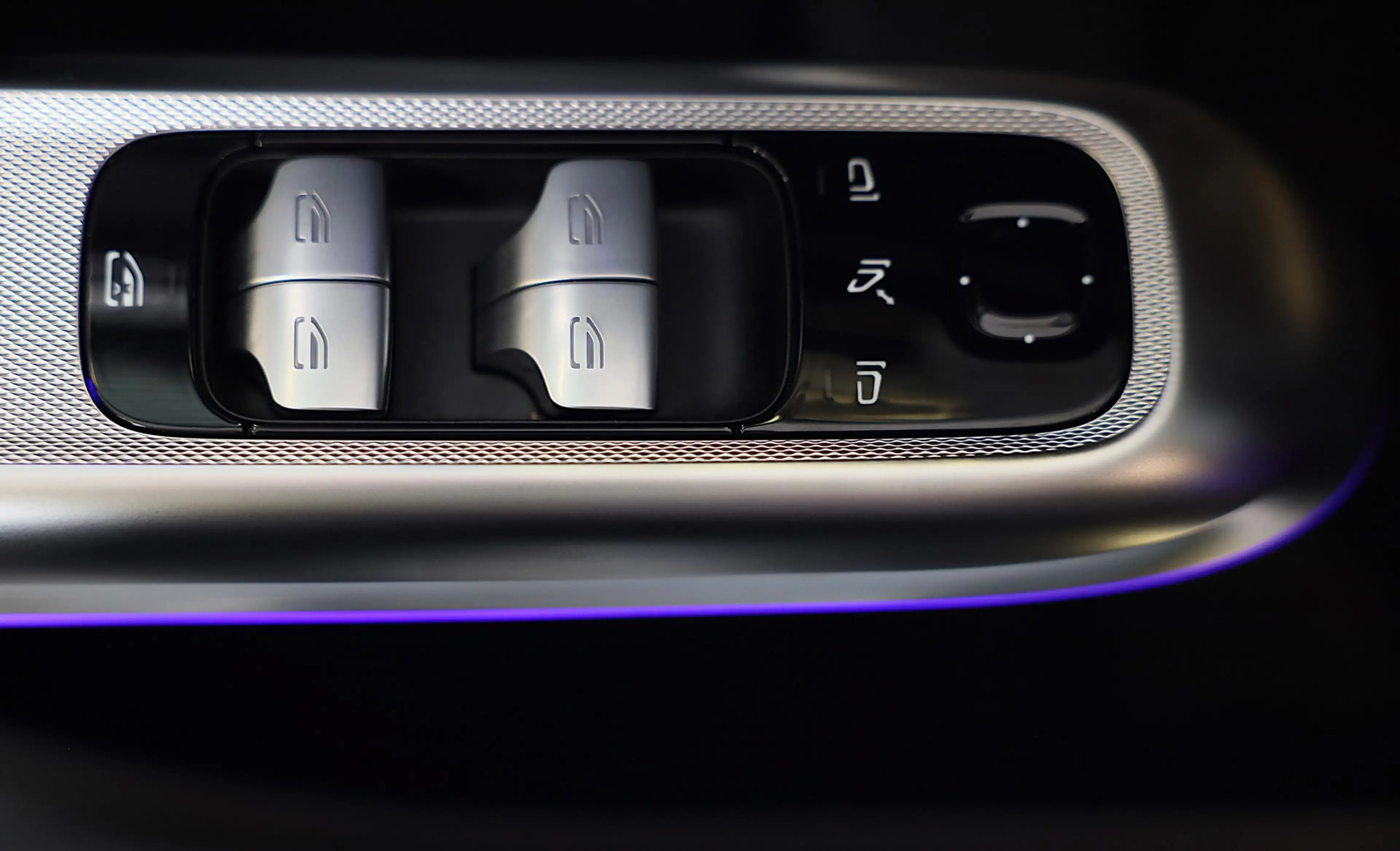 Mercedes-Benz E 300 e AMG 53 Look / Massage / Burmester 4D / Head Up / — photo 19
