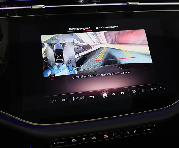 Mercedes-Benz E-Class view 29