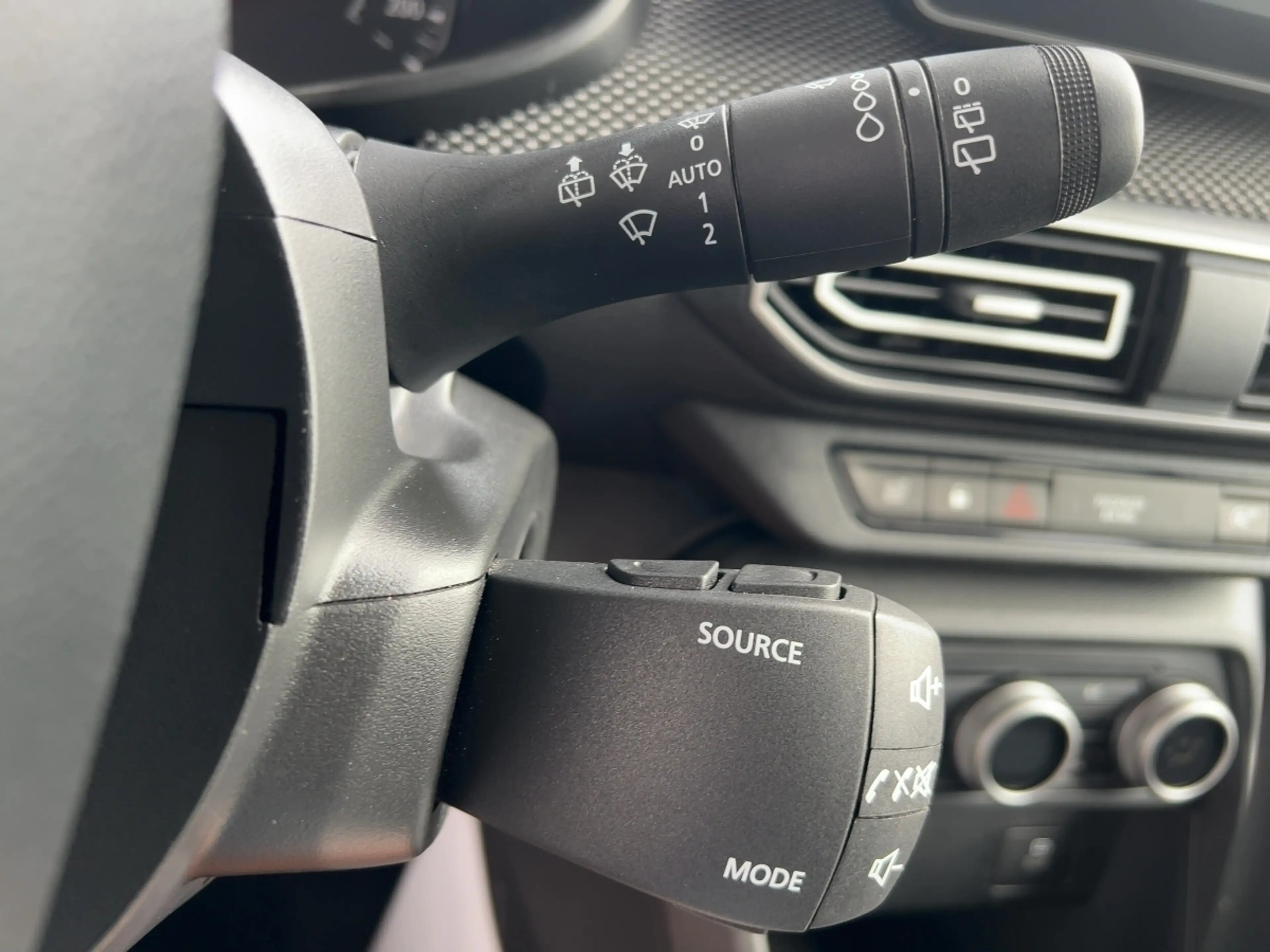 Dacia Jogger Expression TCe 110 7-Sitzer PDC KLIMA ABS — photo 16