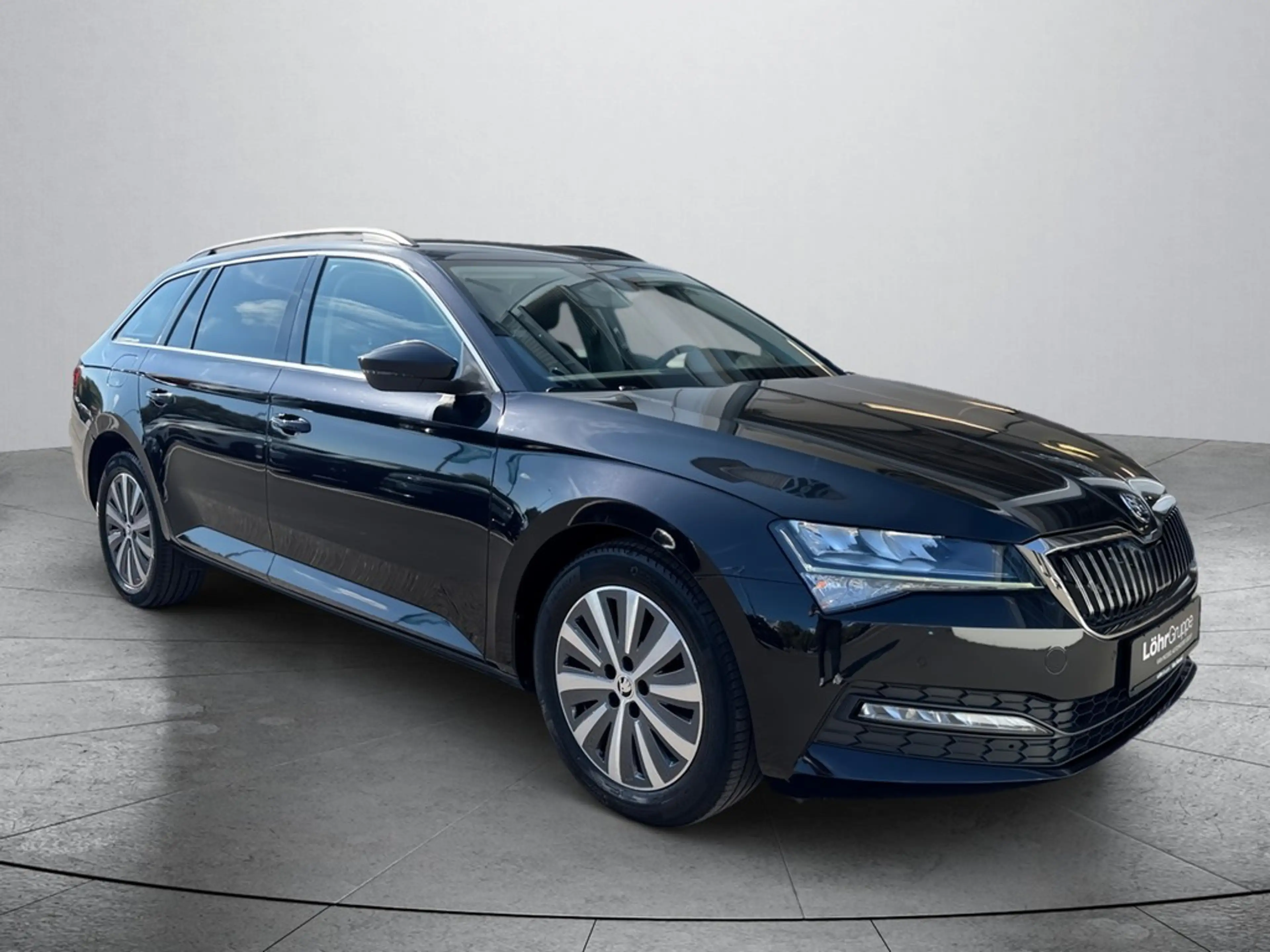 Skoda Superb 2,0 TDI DSG — photo 6